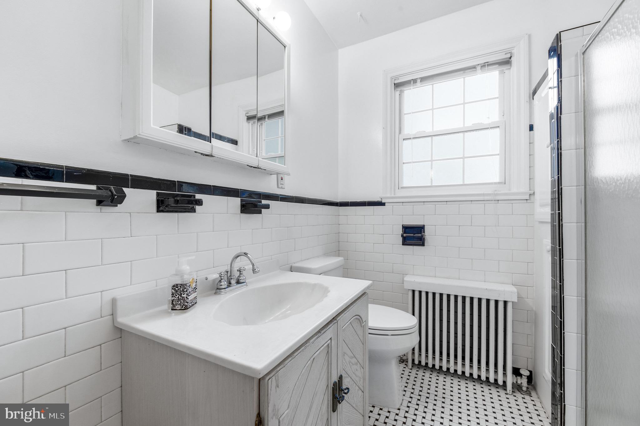 MIDDLE RIVER - Residential