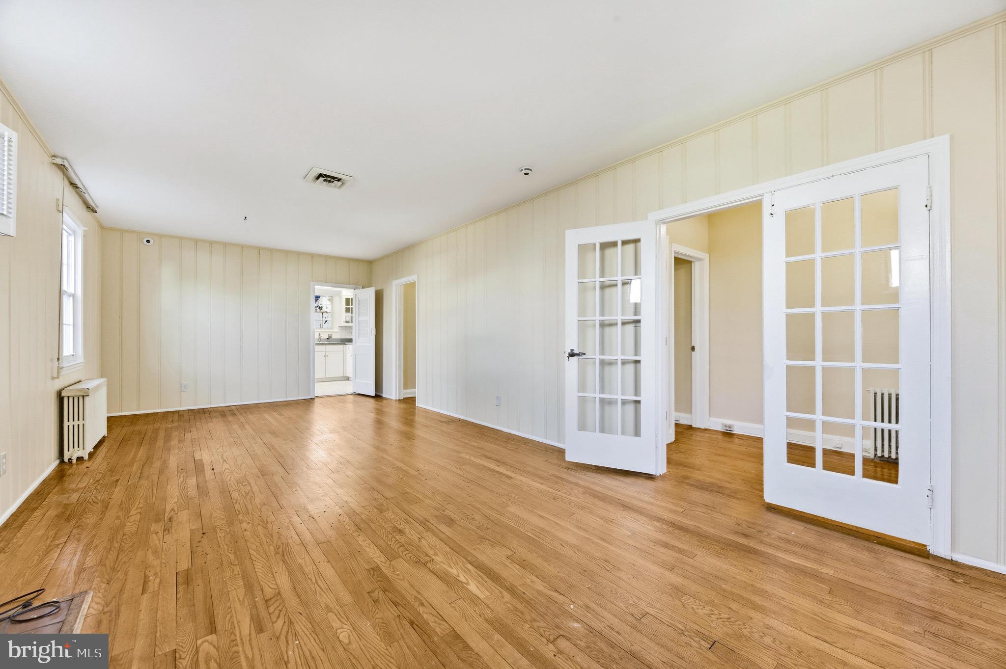 MIDDLE RIVER - Residential