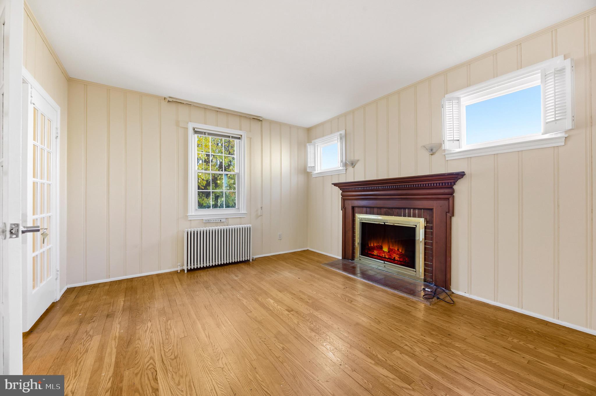 MIDDLE RIVER - Residential