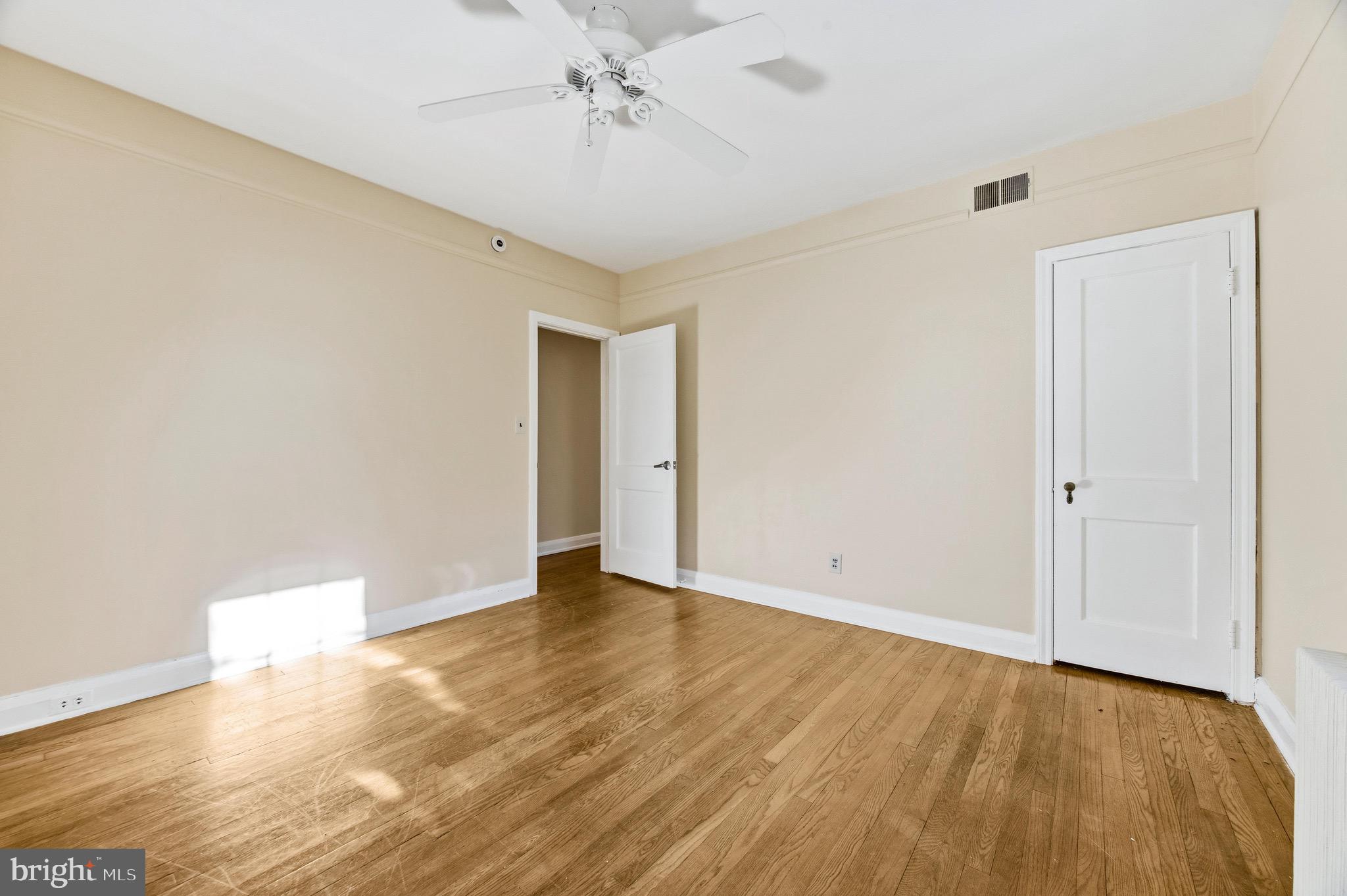 MIDDLE RIVER - Residential