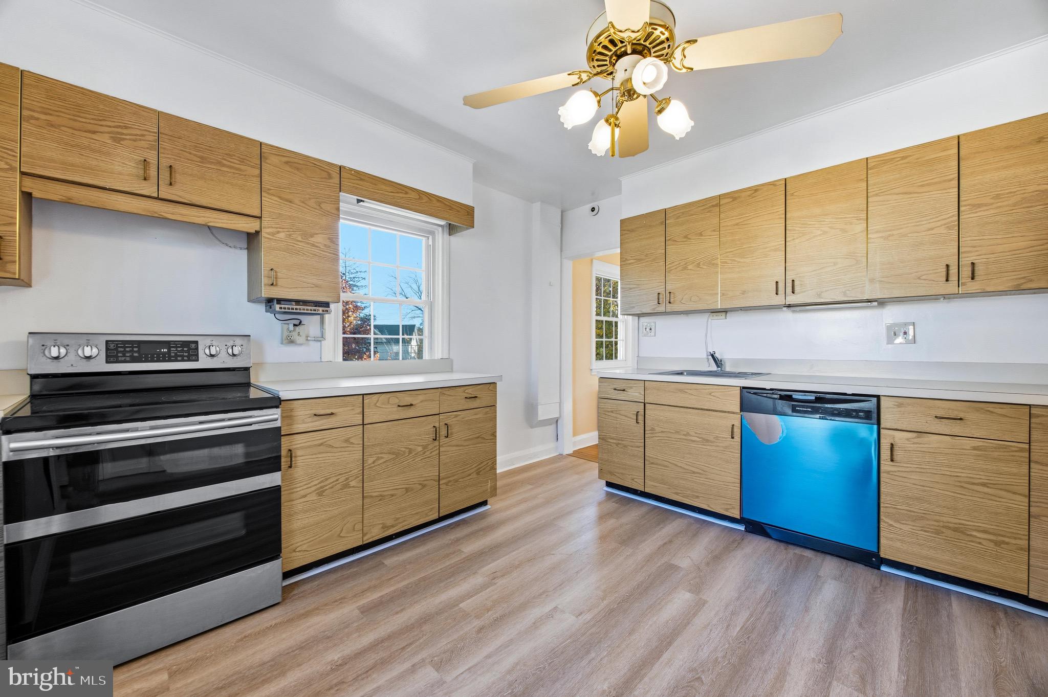 MIDDLE RIVER - Residential