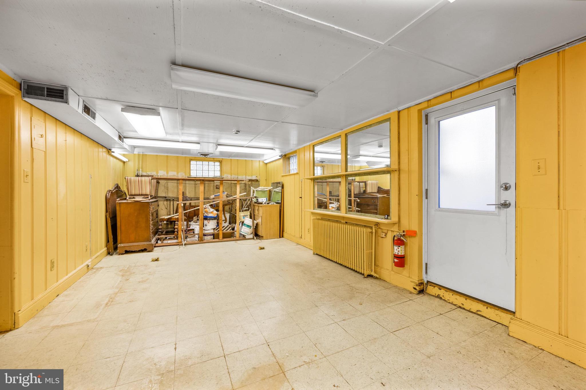 MIDDLE RIVER - Residential