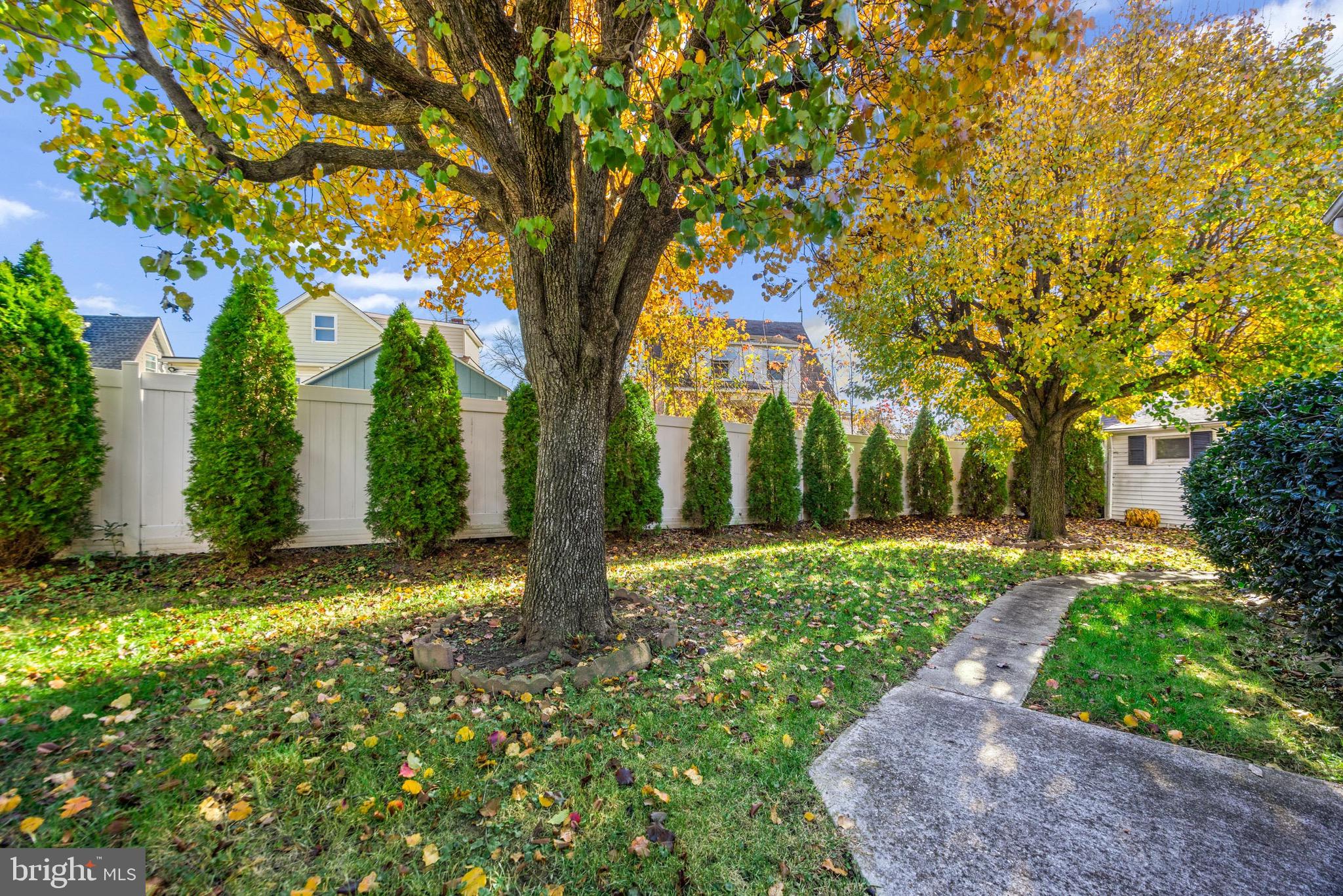 MIDDLE RIVER - Residential