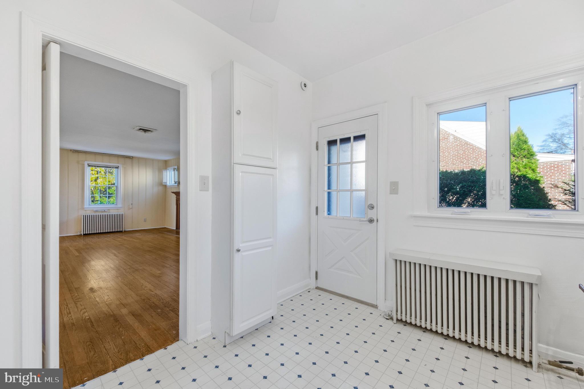 MIDDLE RIVER - Residential