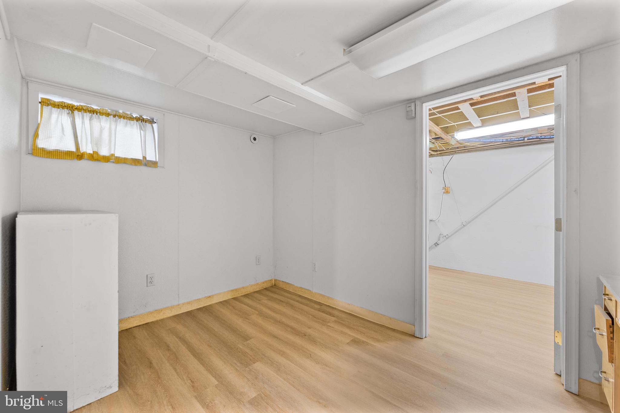 MIDDLE RIVER - Residential