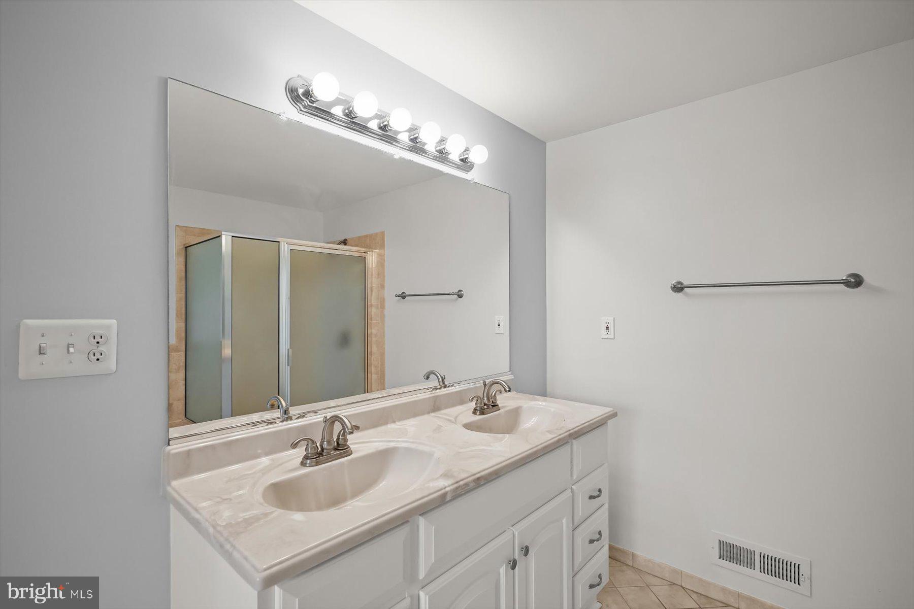 KETTLE RUN ESTATES - Residential