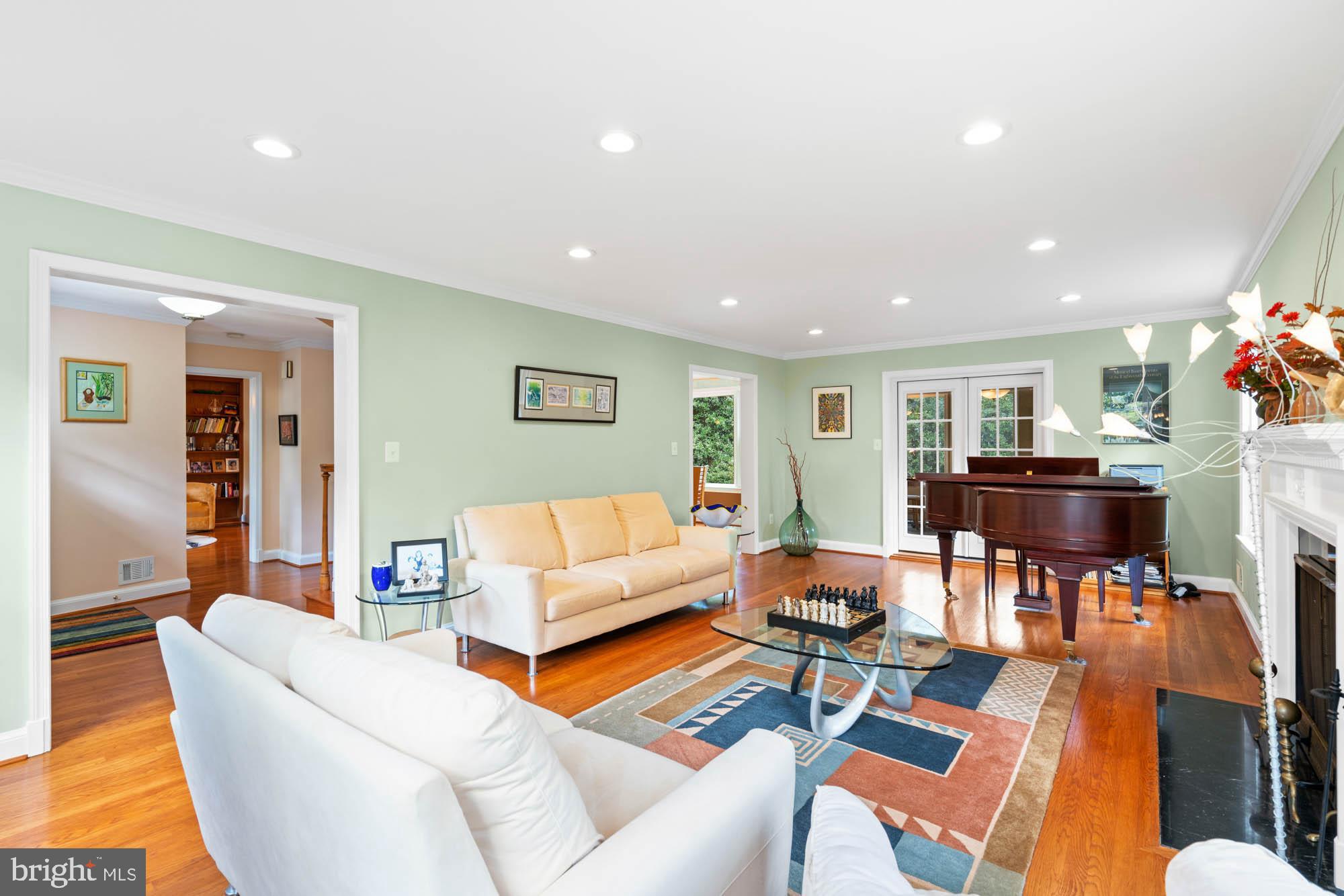 CHEVY CHASE - Residential