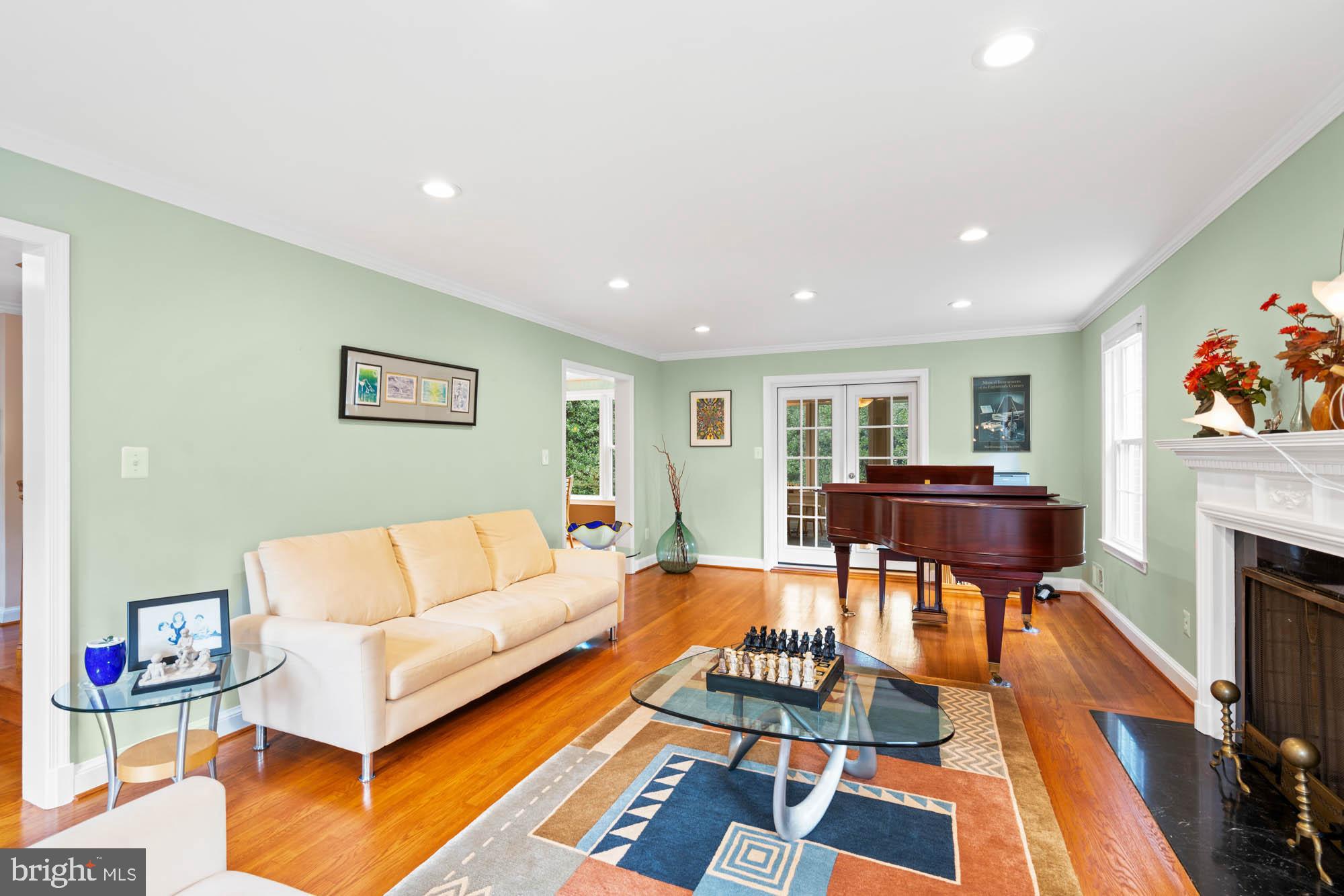 CHEVY CHASE - Residential