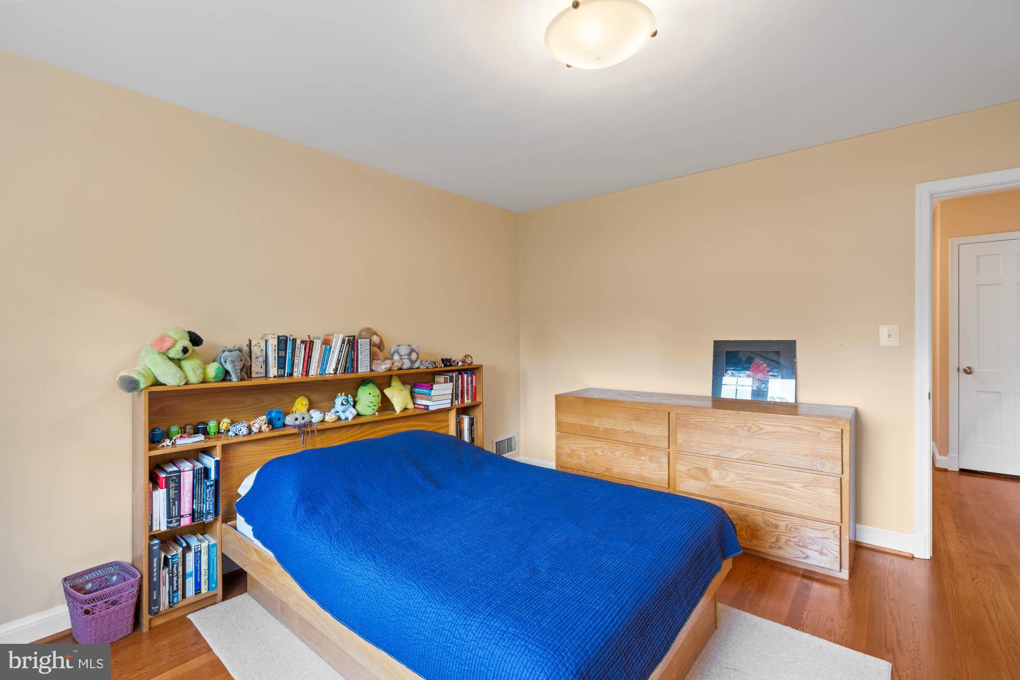 CHEVY CHASE - Residential