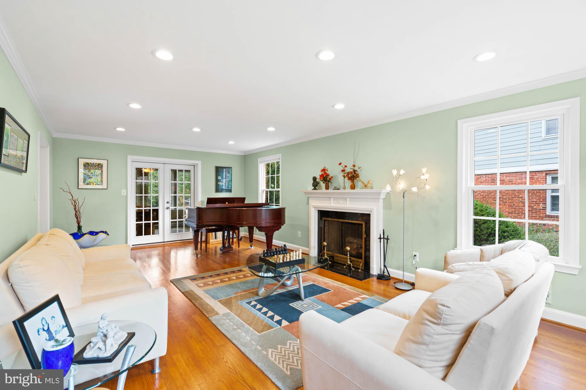 CHEVY CHASE - Residential