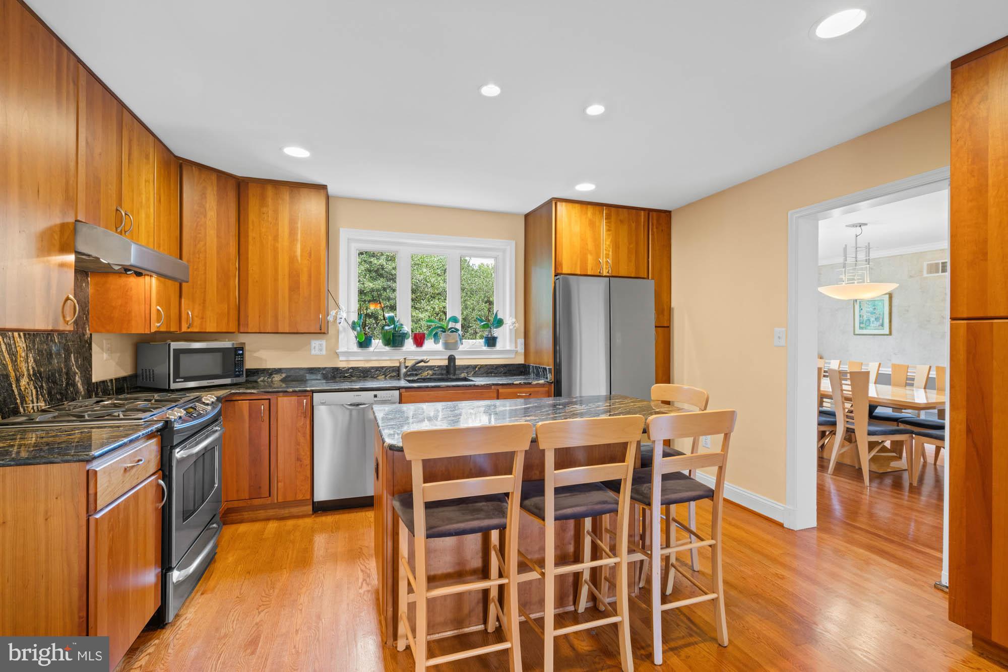 CHEVY CHASE - Residential