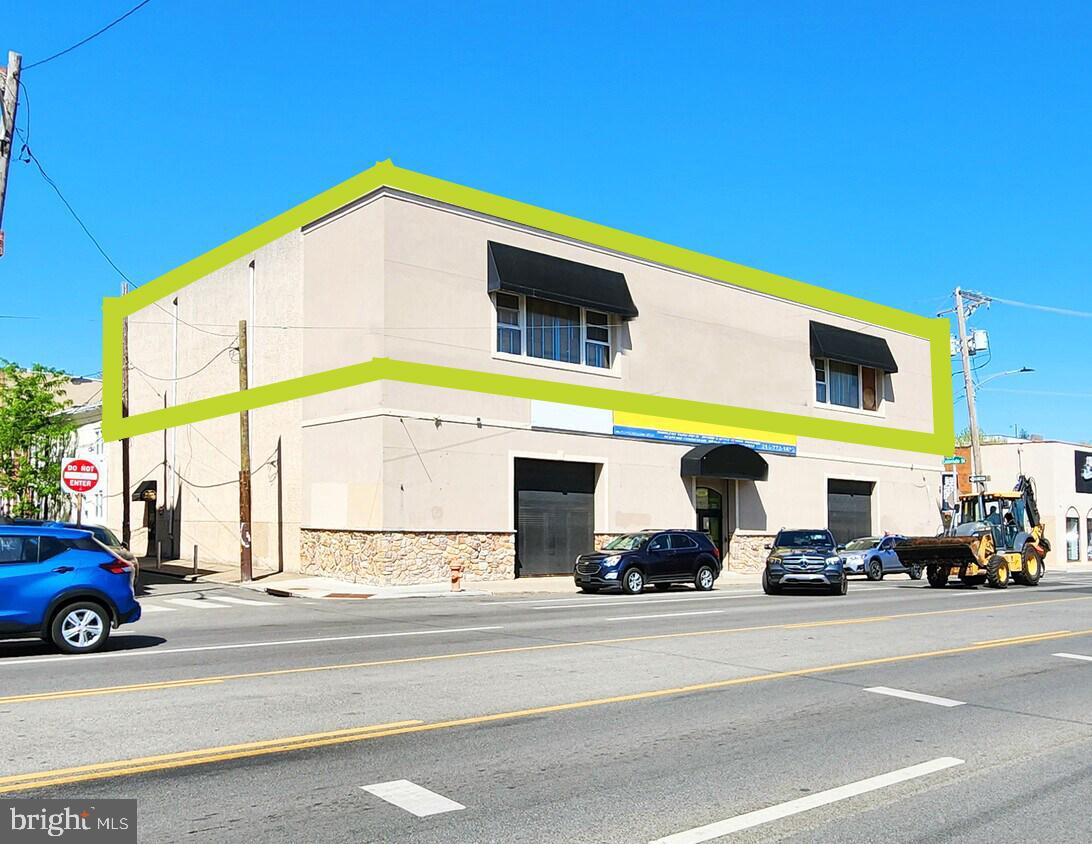 Welcome to Washington Avenue! The expansive second floor of this great building on Washington Avenue is available for lease for the first time in many years!
This unique 8,000 square foot space, formerly a ax-throwing venue, two bathrooms, central HVAC, a walk-in refrigerator, a bar, and 12 foot ceilings! Elevator access is available on request. Now’s the time to bring your business to this rapidly changing commercial corridor, where hundreds of units of housing are just finishing construction, with more to come! This building is zoned ICMX- Industrial Commercial Mixed Use, which allows several uses that are not allowed in most zoning designations. This space can be combined with the 8,500 square foot first floor as well. Schedule a showing!