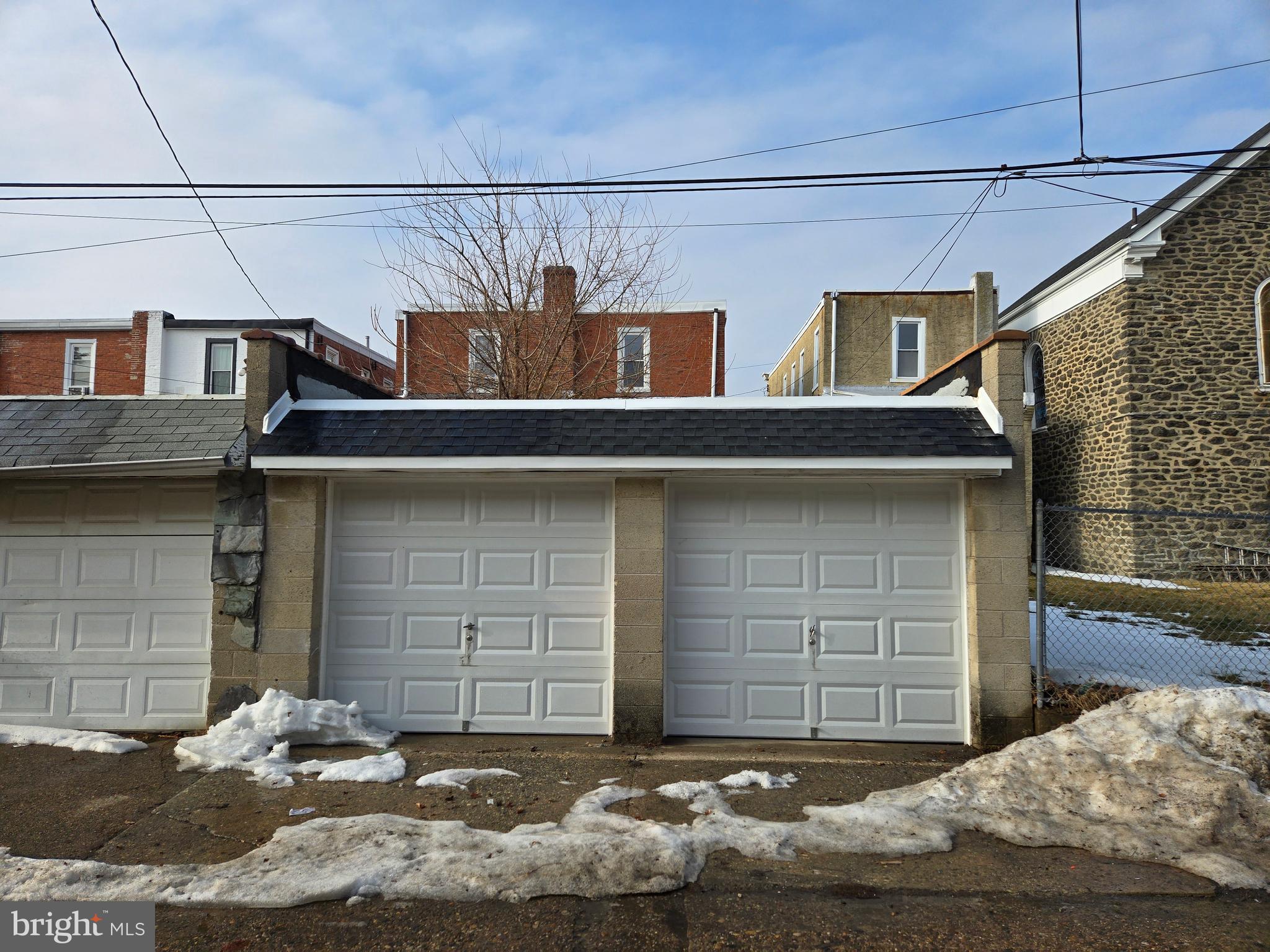 ROXBOROUGH - Residential