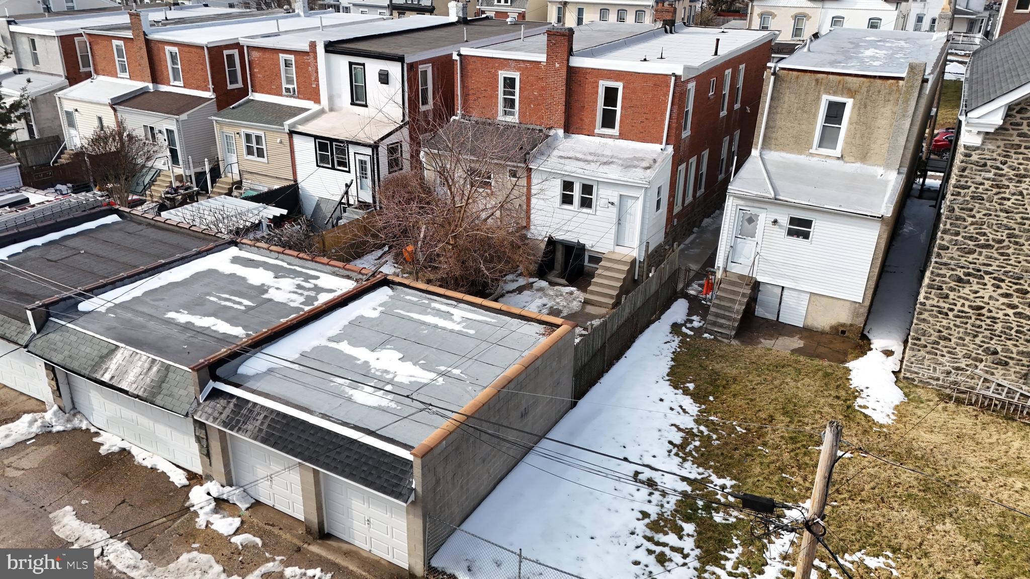 ROXBOROUGH - Residential