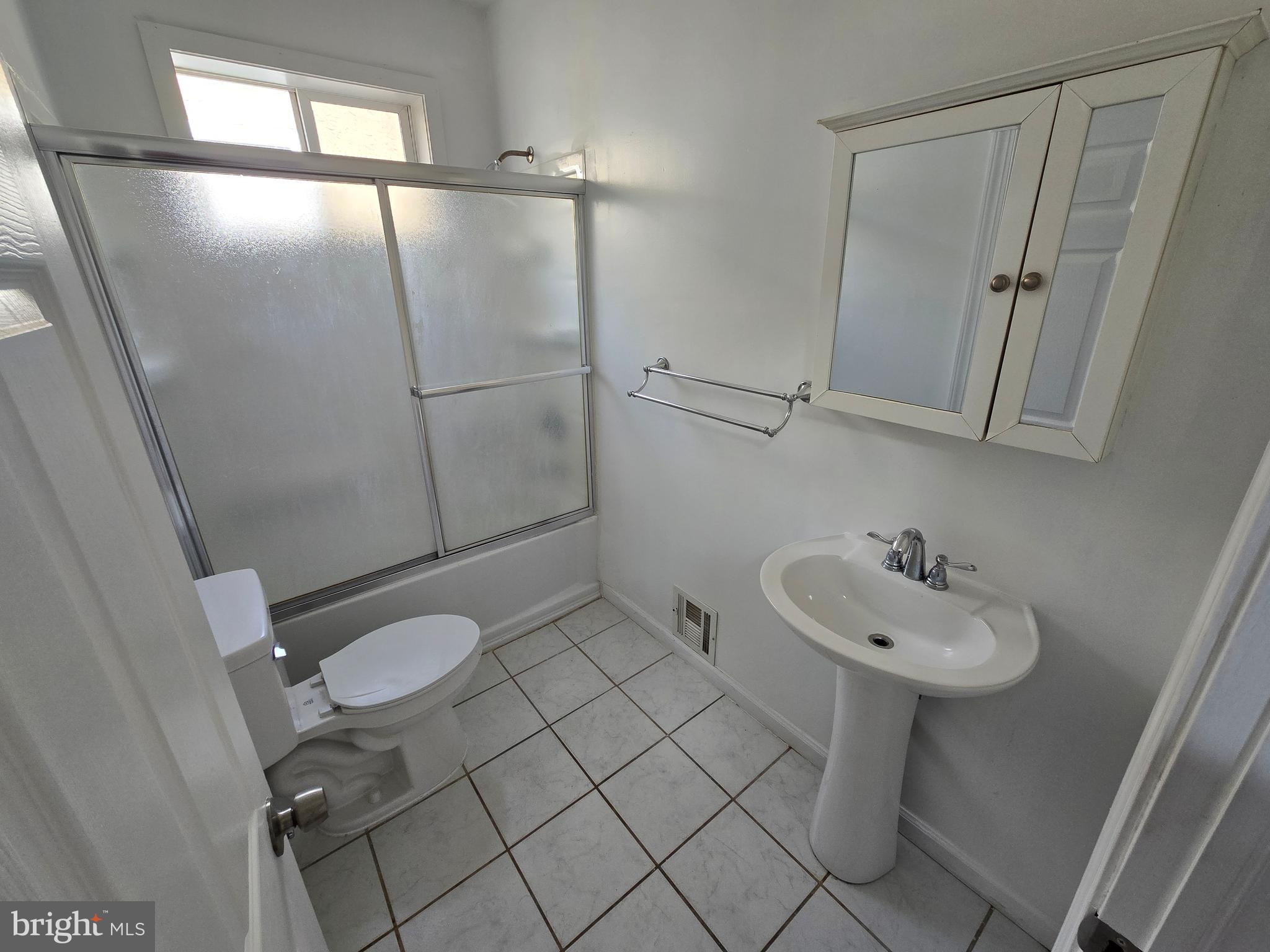 ROXBOROUGH - Residential