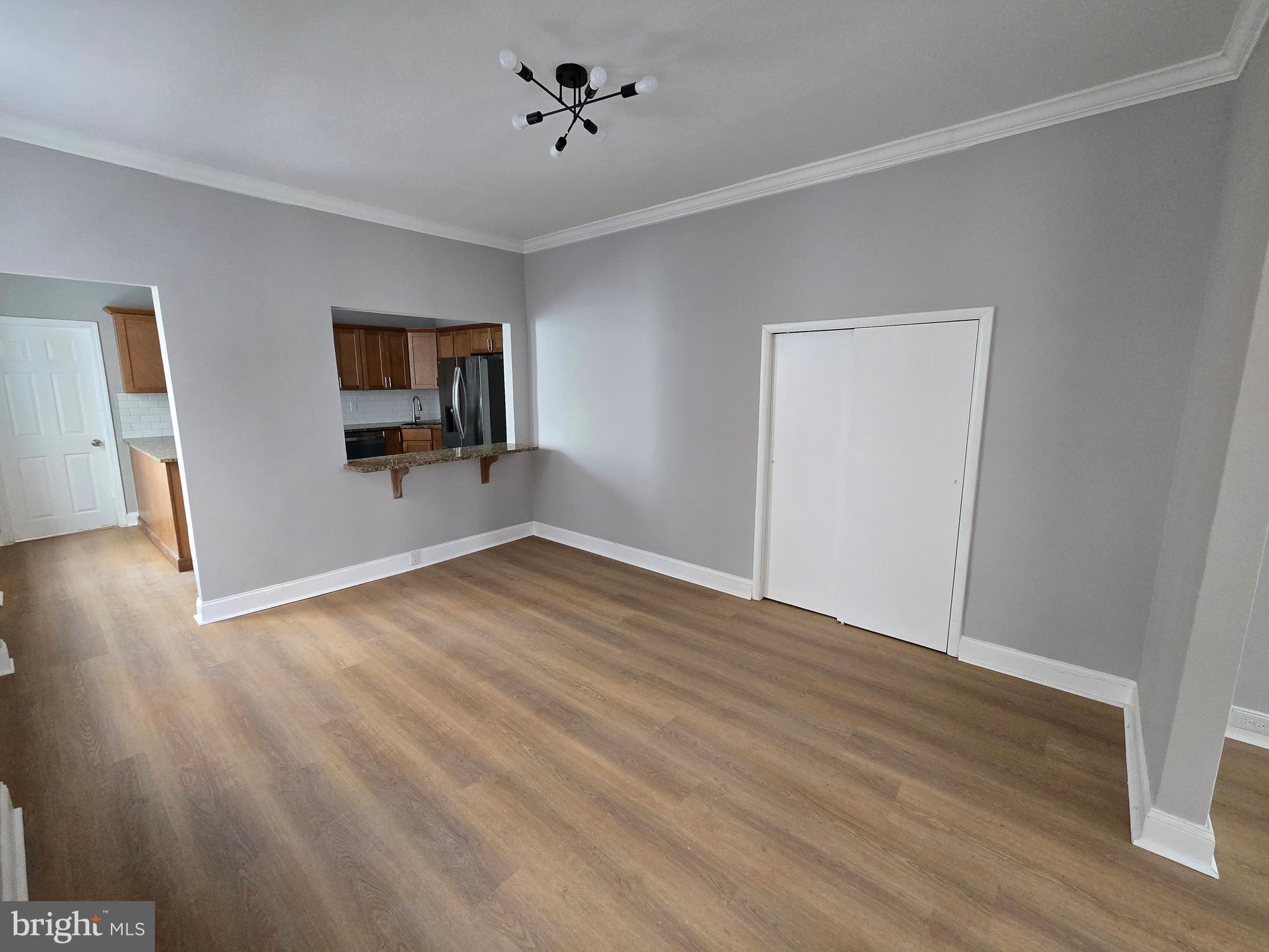 ROXBOROUGH - Residential