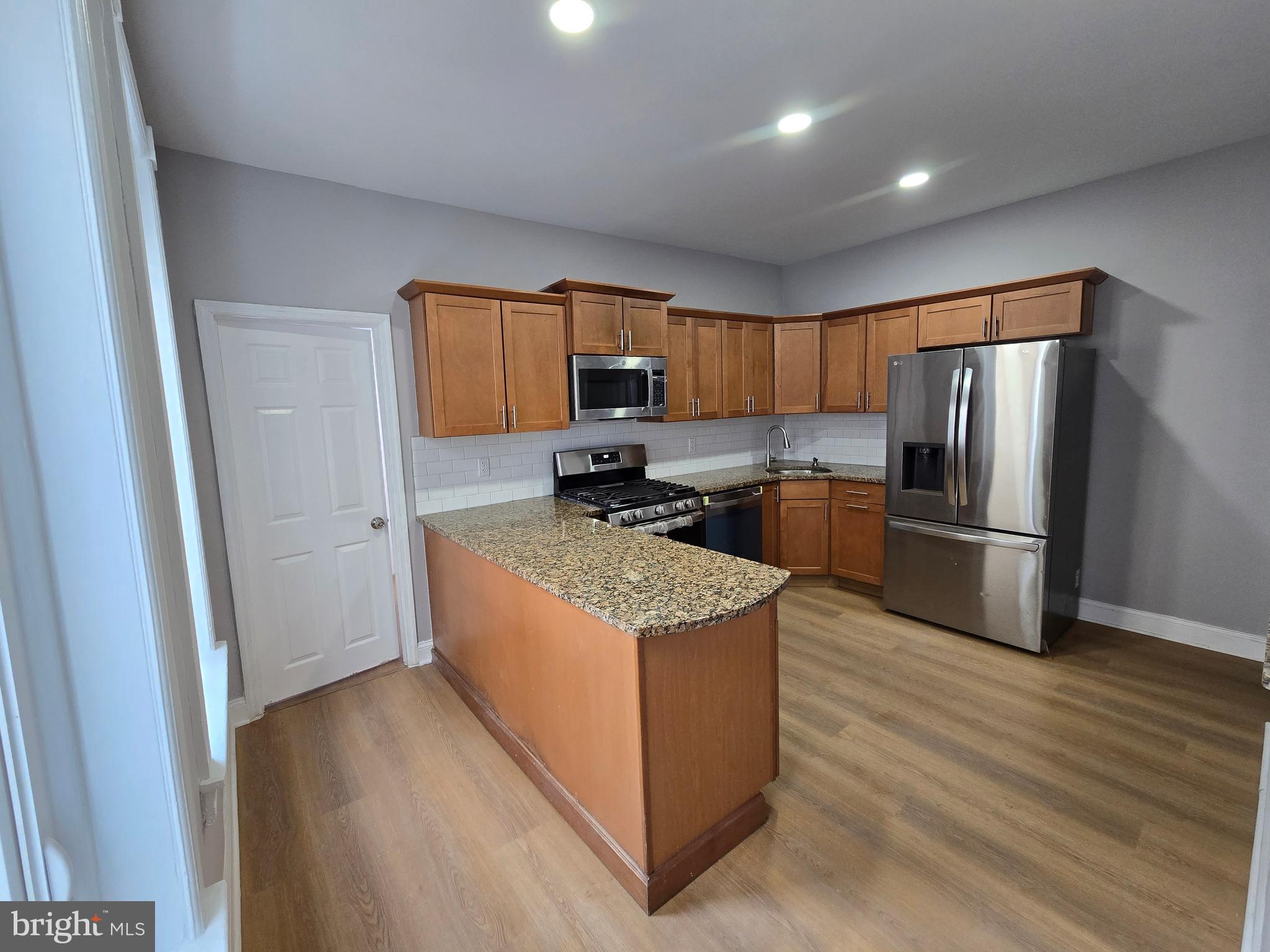 ROXBOROUGH - Residential