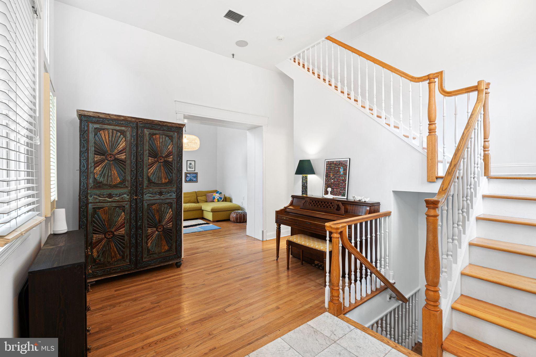 210 CHURCH STREET 1J