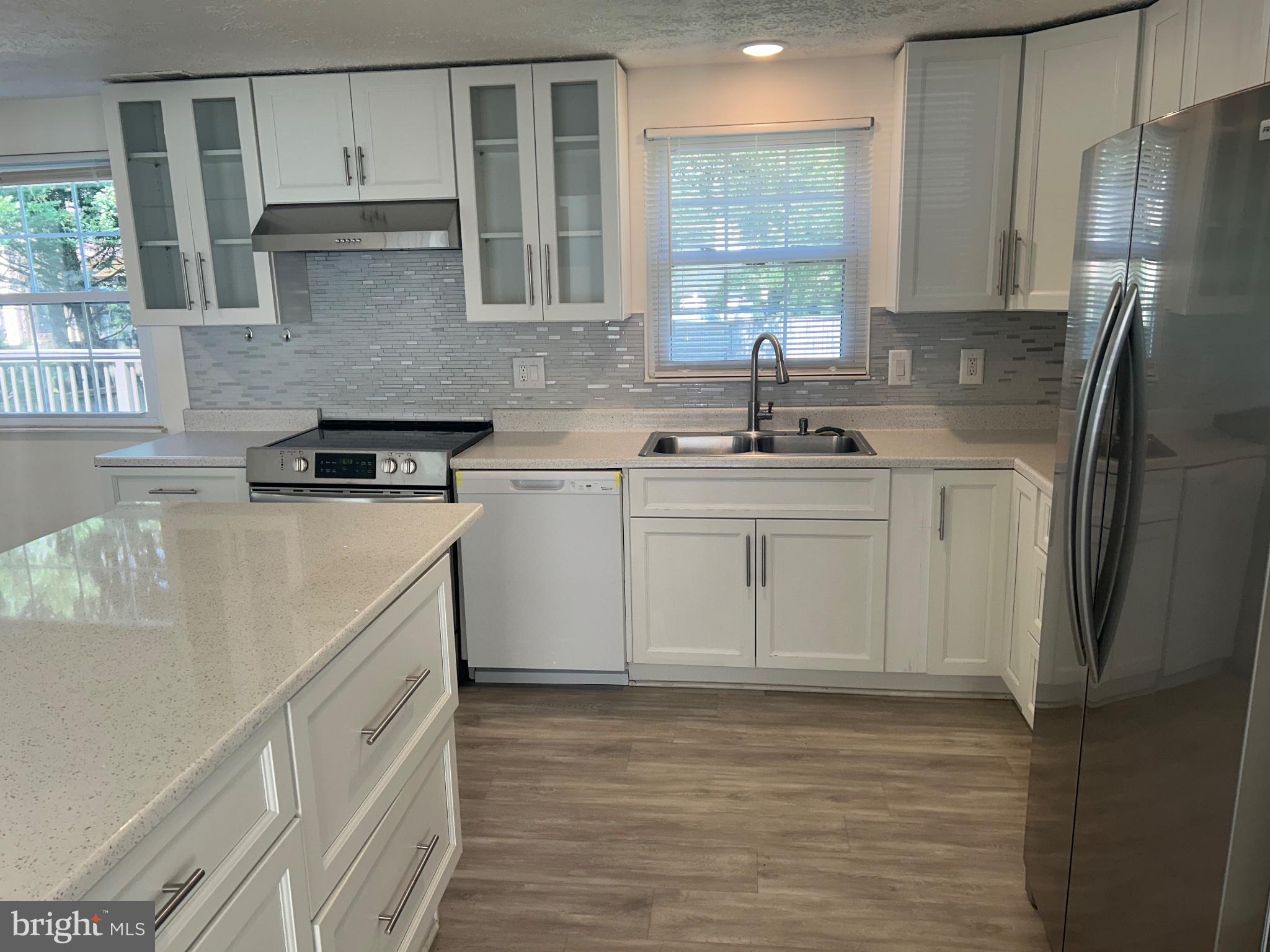 8406 WOODFORD COURT