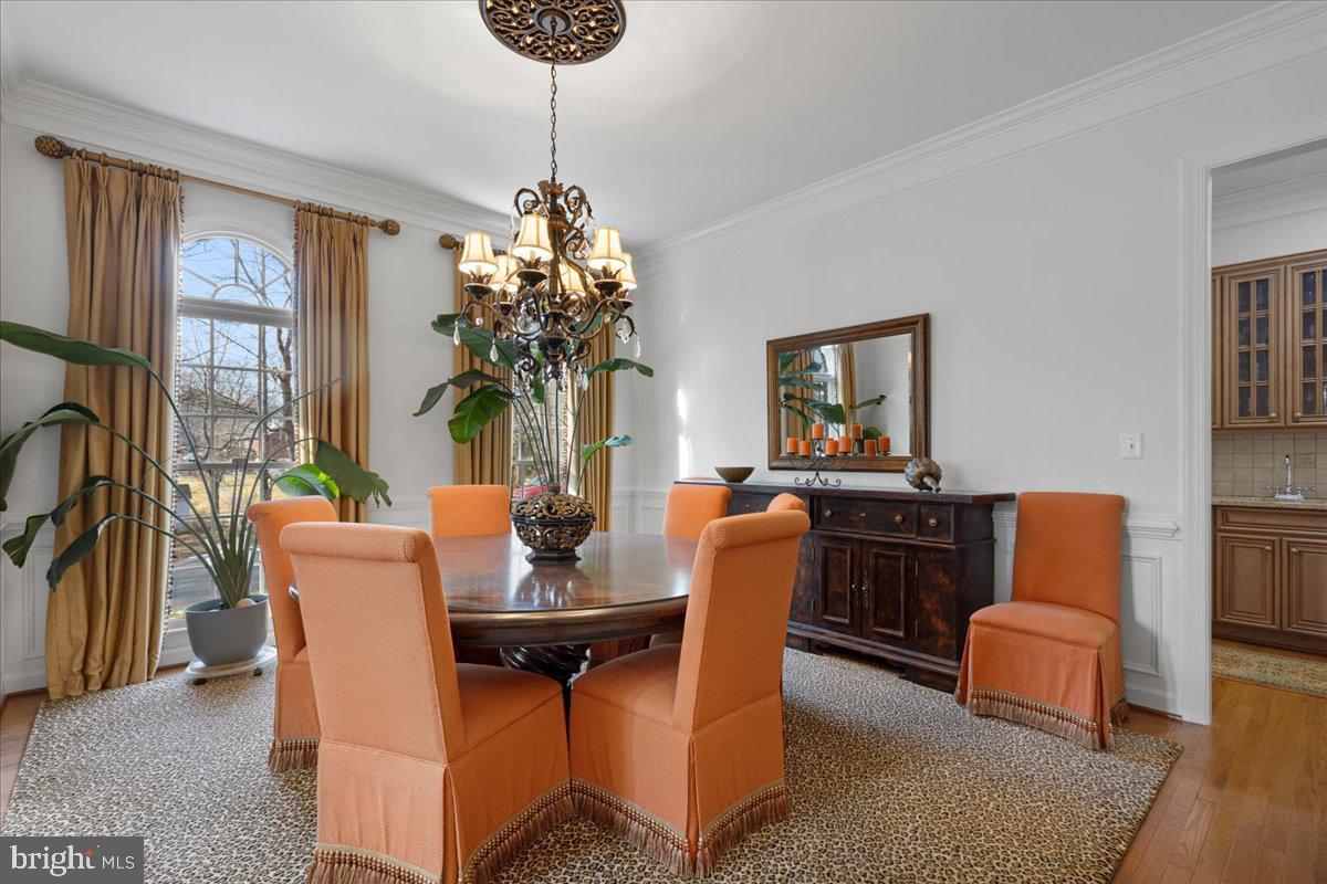 LAKE BARCROFT - Residential