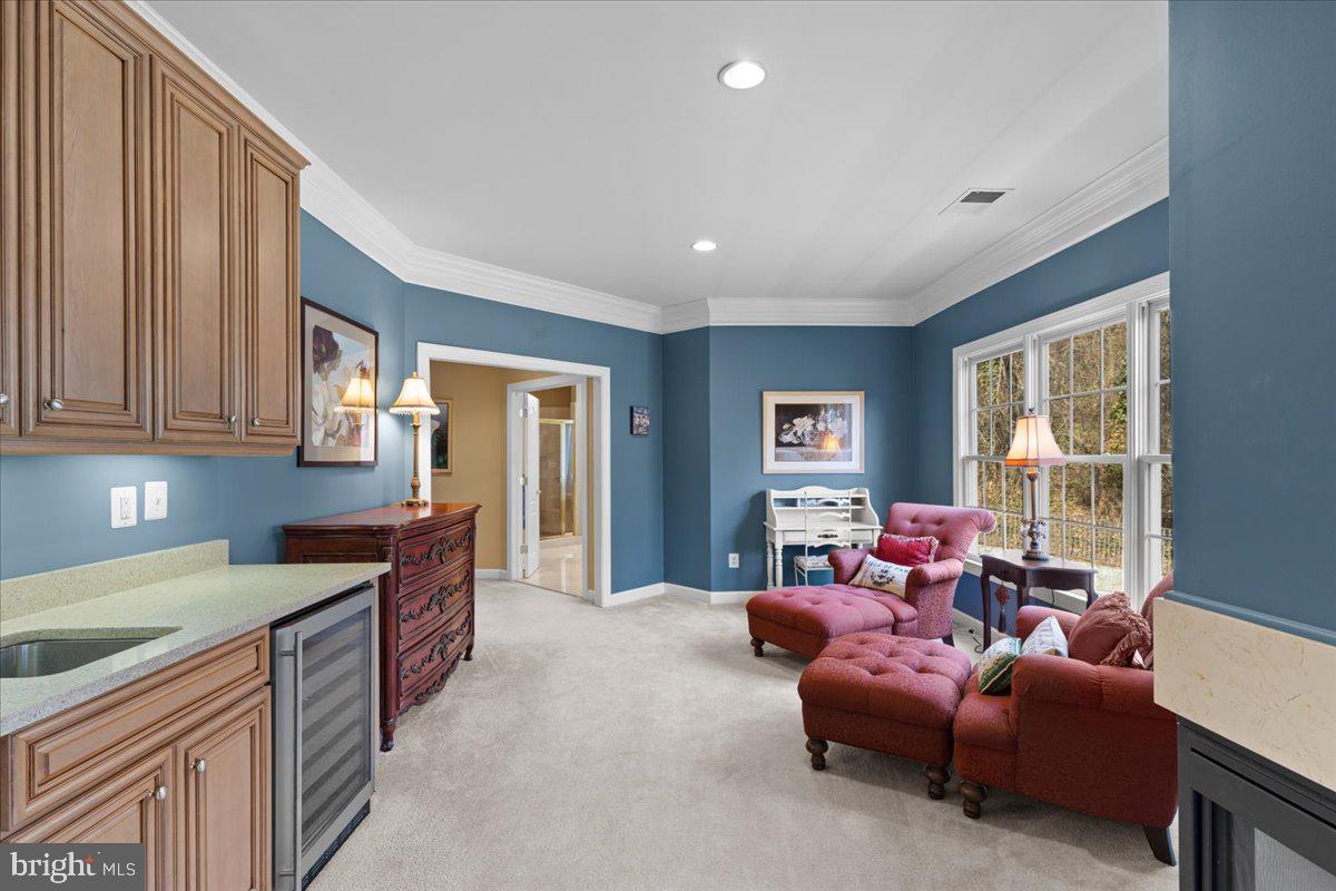 LAKE BARCROFT - Residential