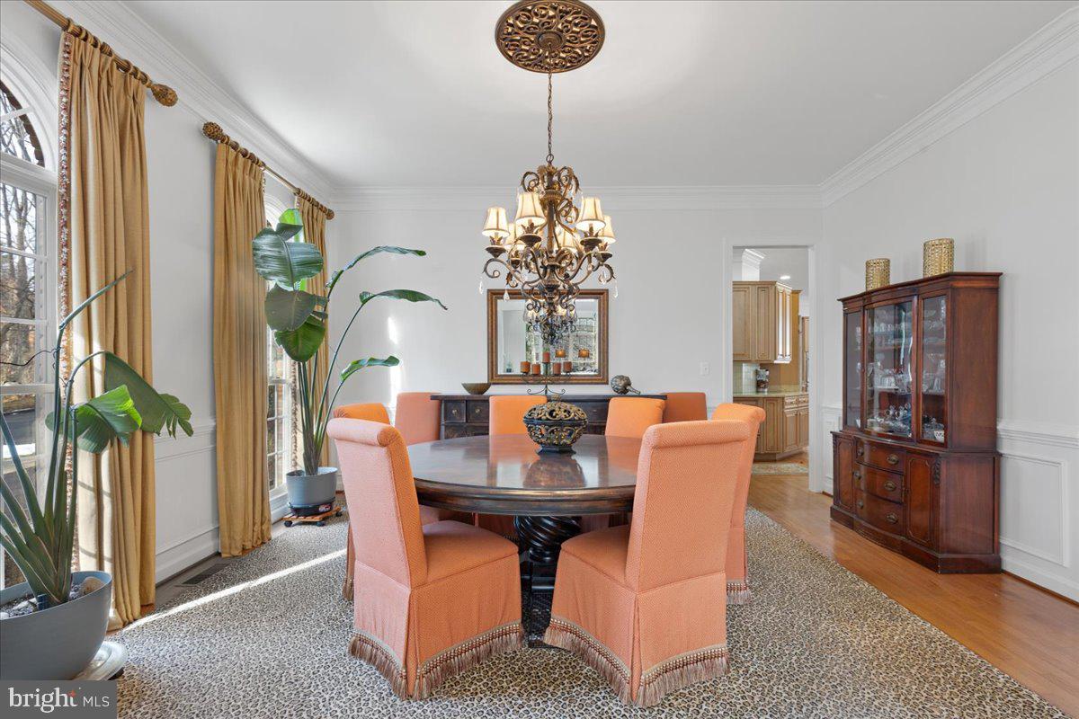 LAKE BARCROFT - Residential