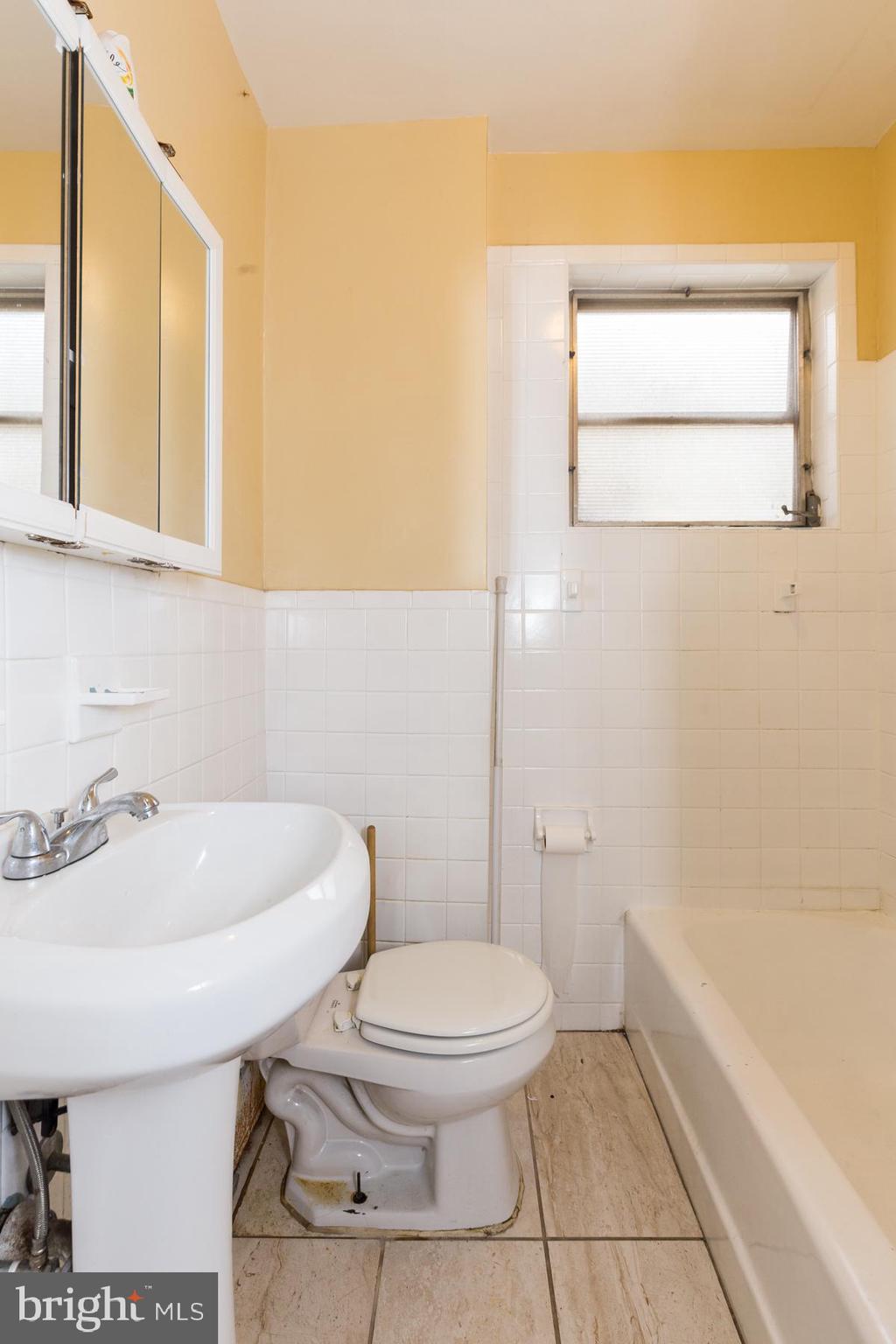 NEWBOLD - Residential Lease