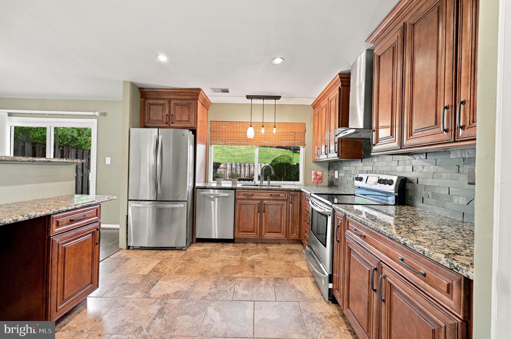 5413 HELM COURT