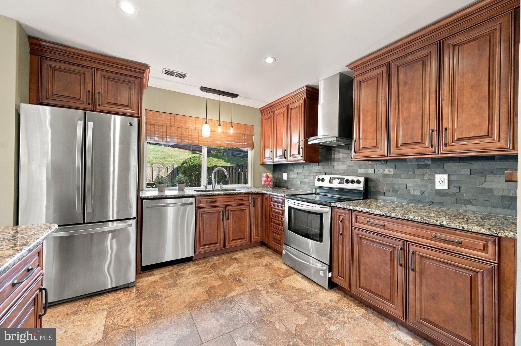 5413 HELM COURT