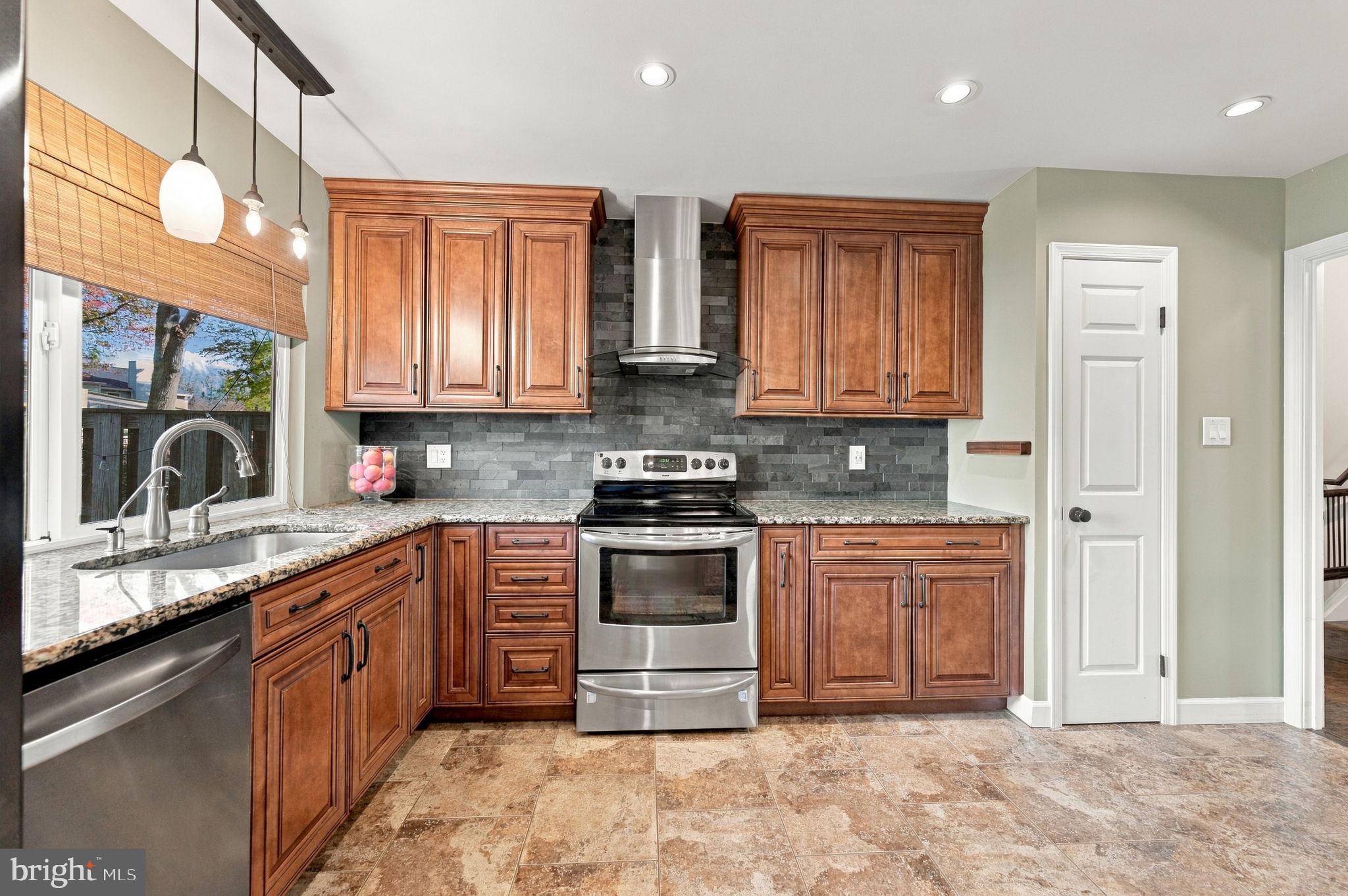 5413 HELM COURT