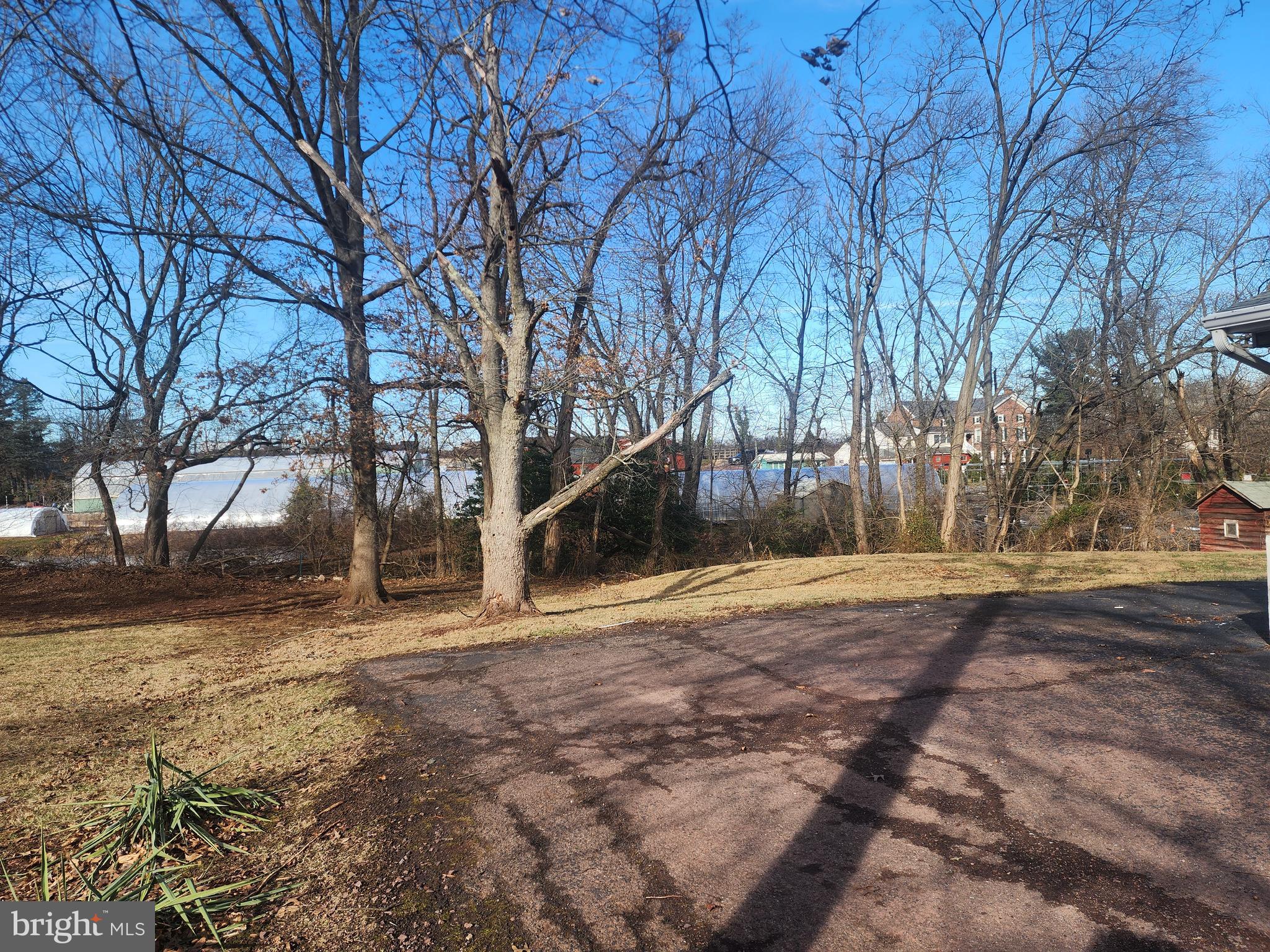 BRENTON POINT - Residential Lease