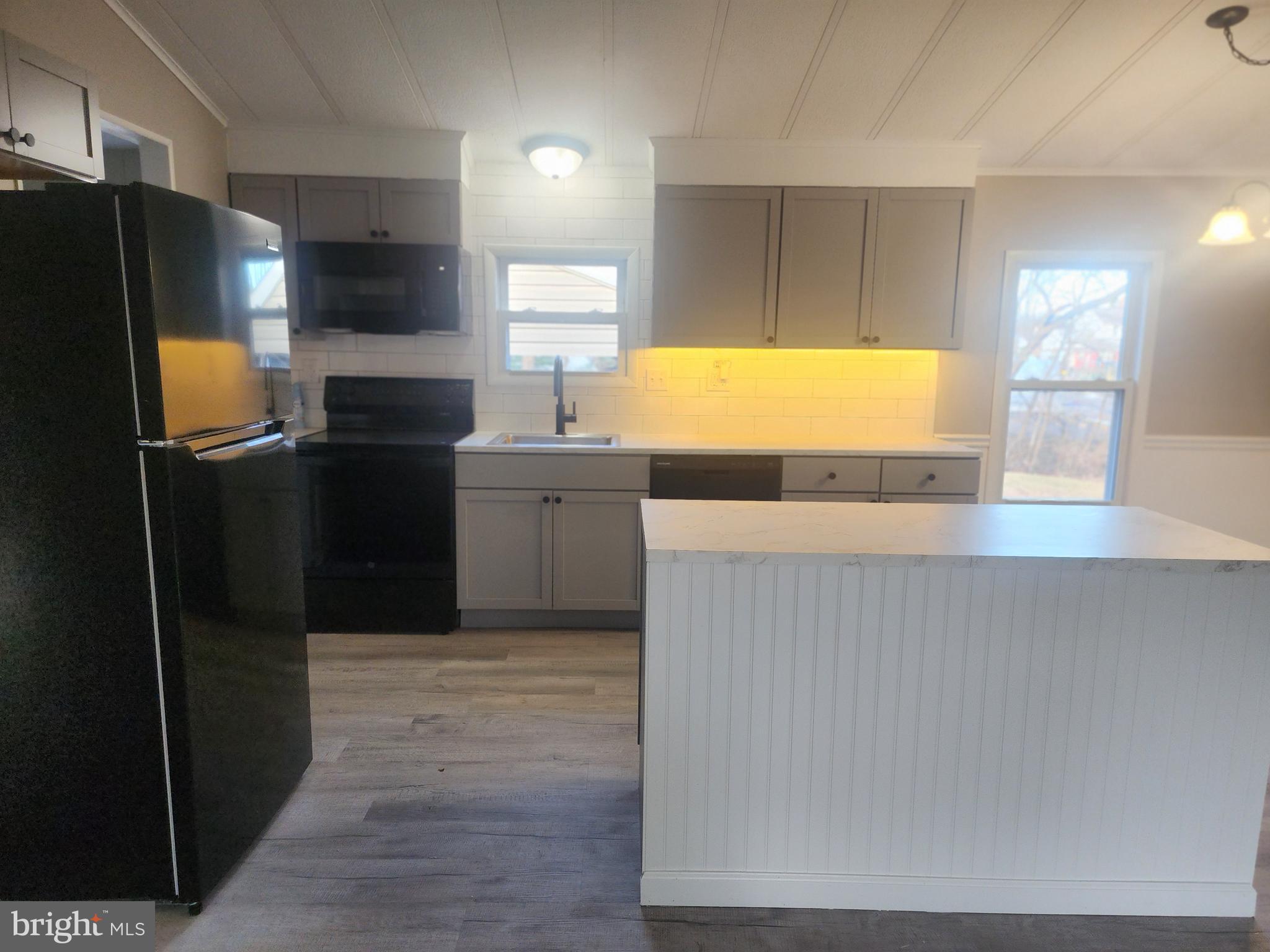 BRENTON POINT - Residential Lease