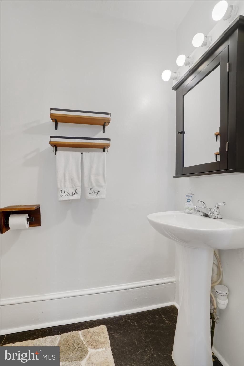 WINDSOR BORO - Residential