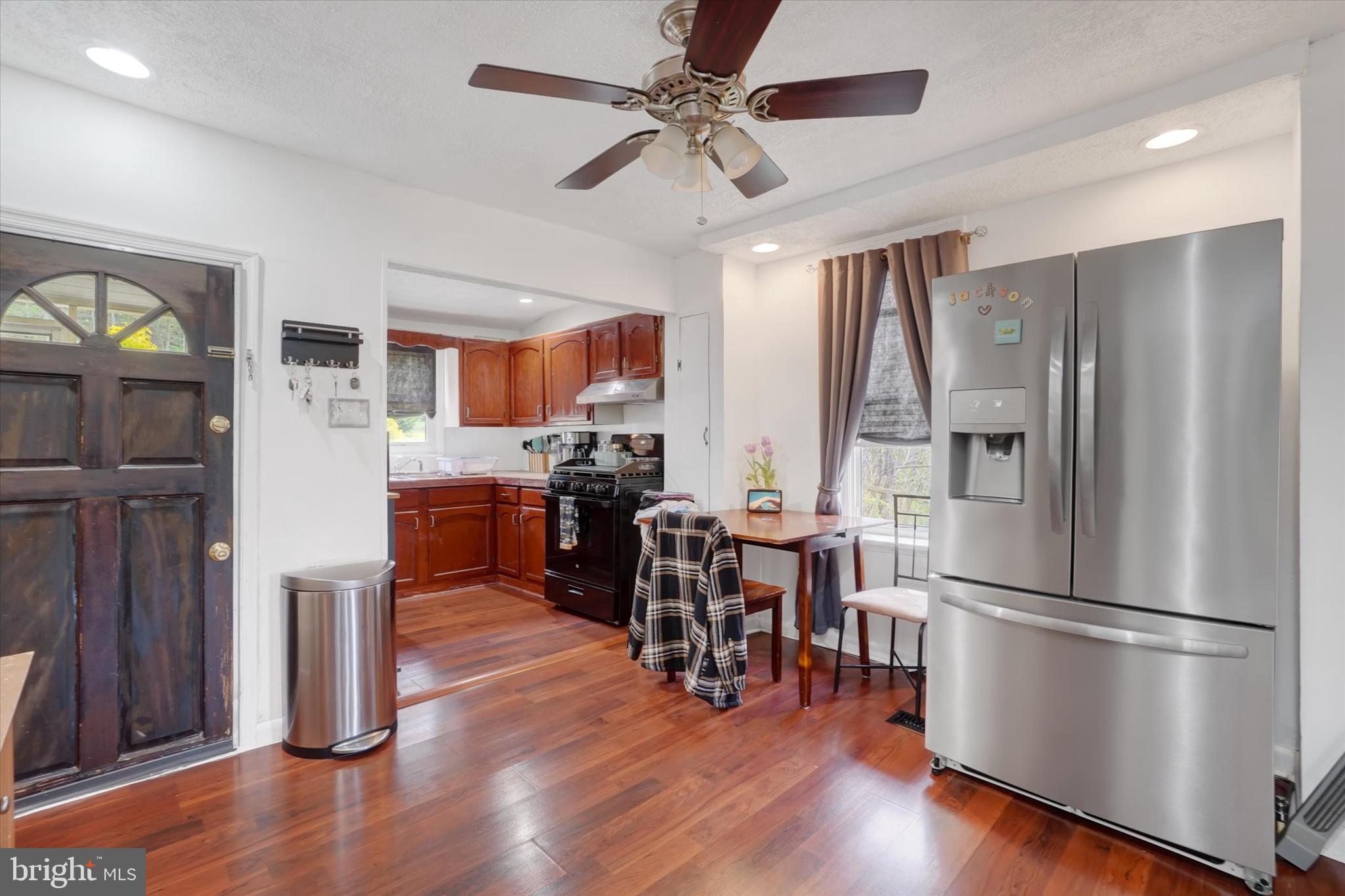 WINDSOR BORO - Residential