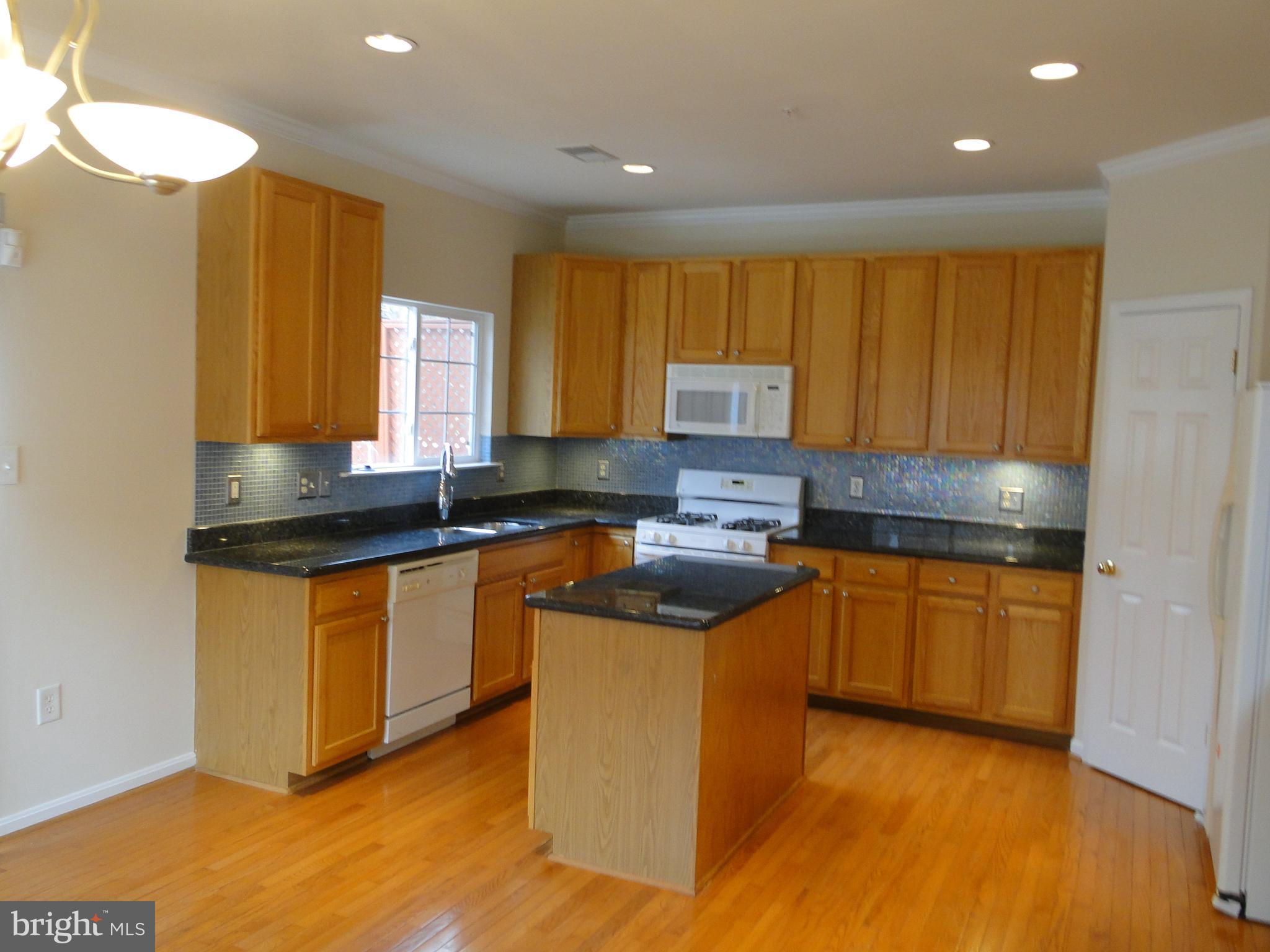 HEATHER GLEN MANOR - Residential