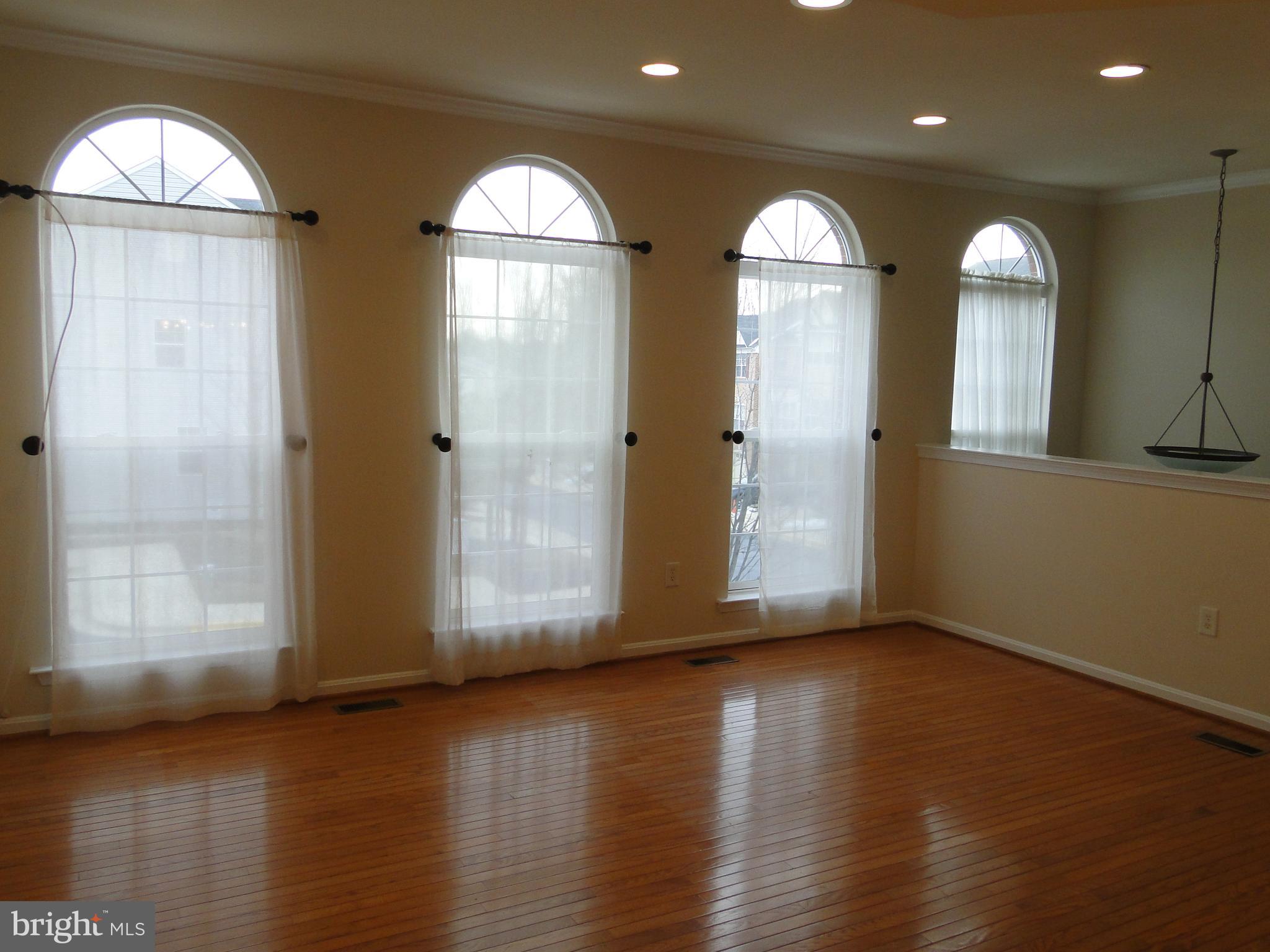 HEATHER GLEN MANOR - Residential