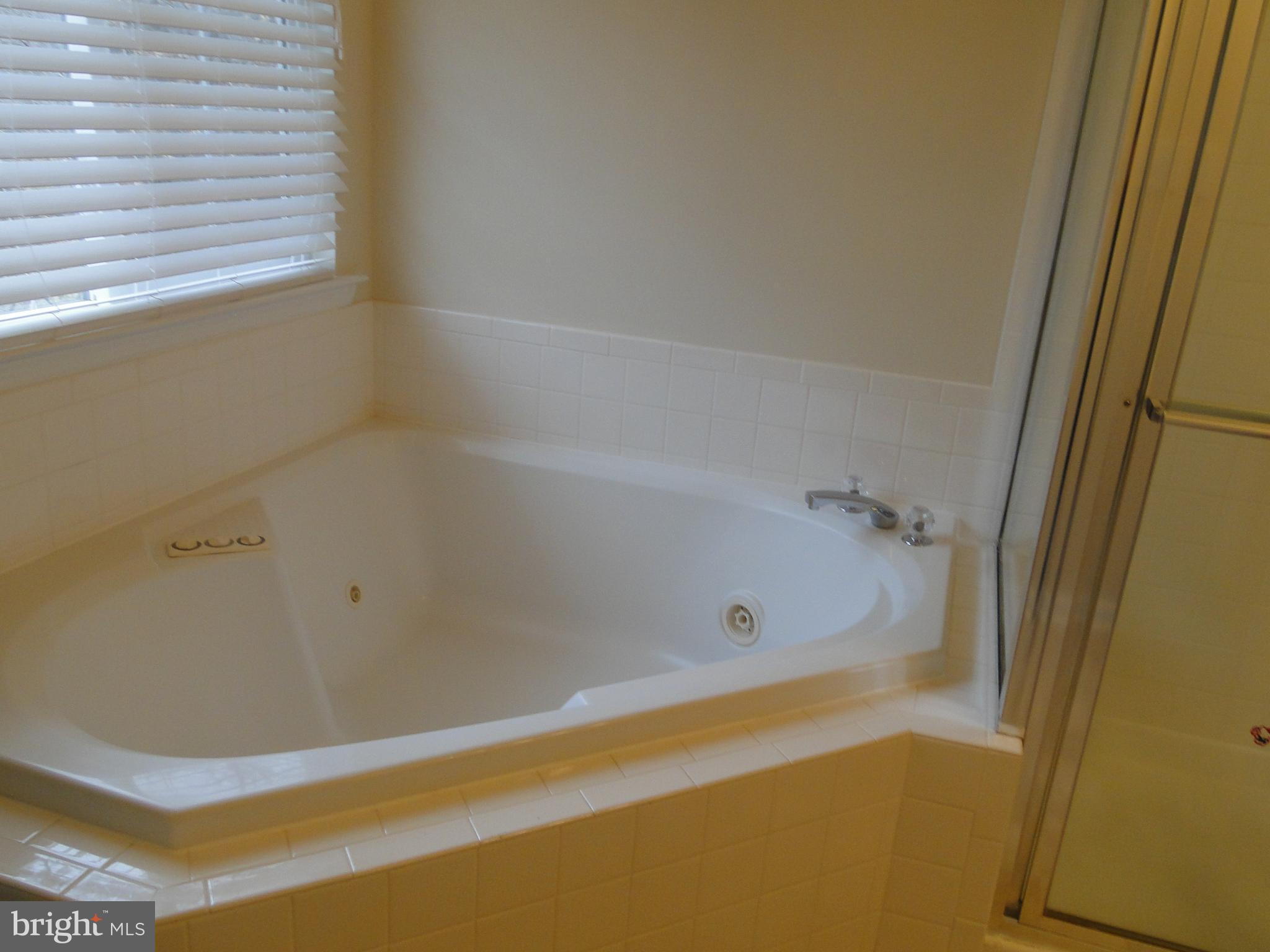 HEATHER GLEN MANOR - Residential