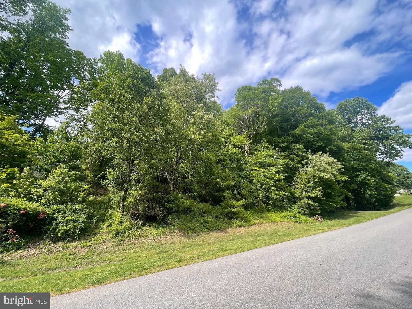 3664 BROOKESIDE DRIVE