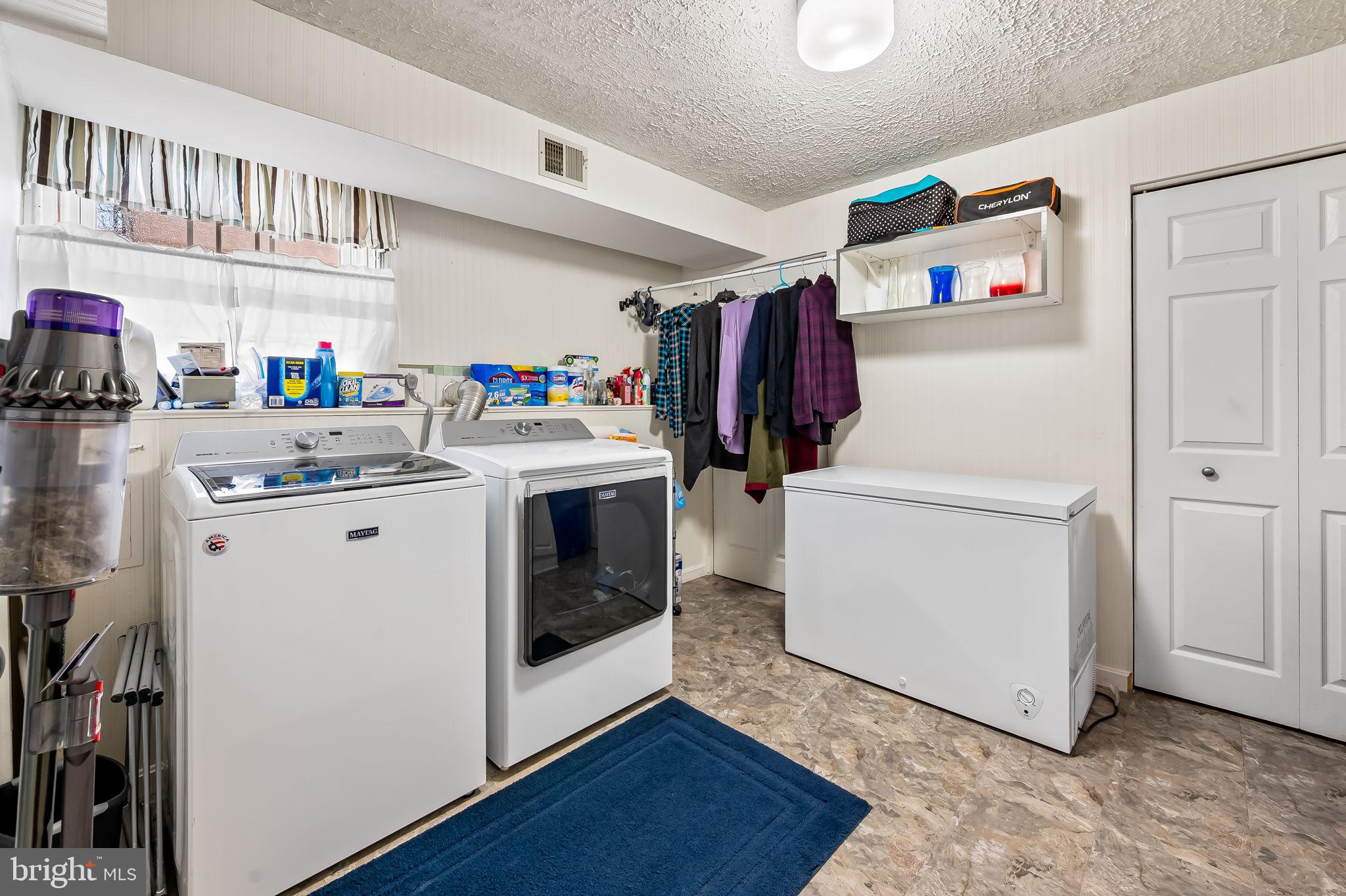 OAKHURST - Residential