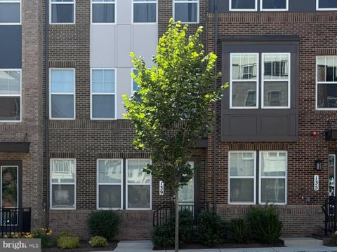 Townhouse For Sale - 139 Dickenson Drive<br/> GAITHERSBURG, MD 20878