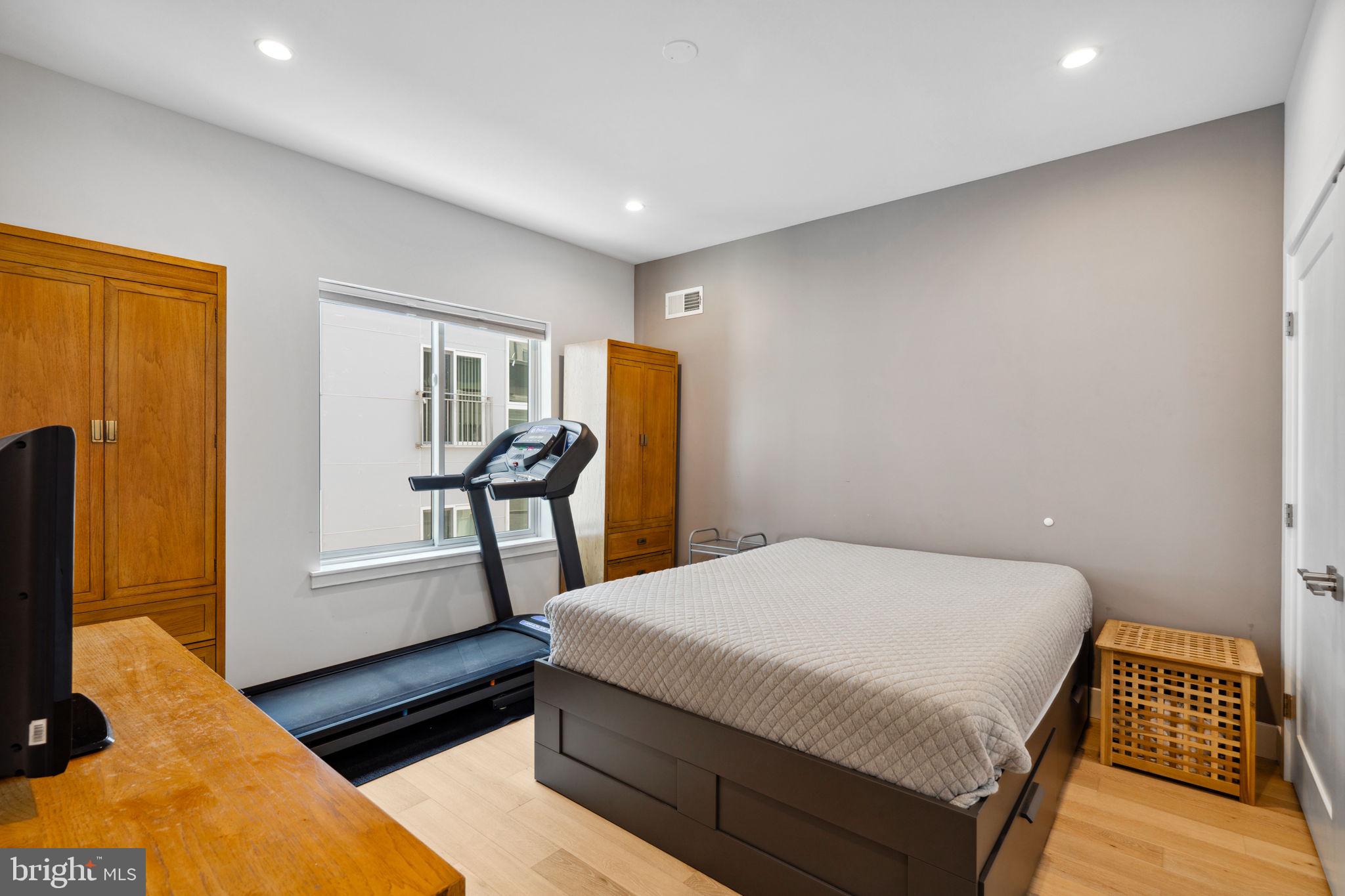 PHILADELPHIA (NORTH) - Residential