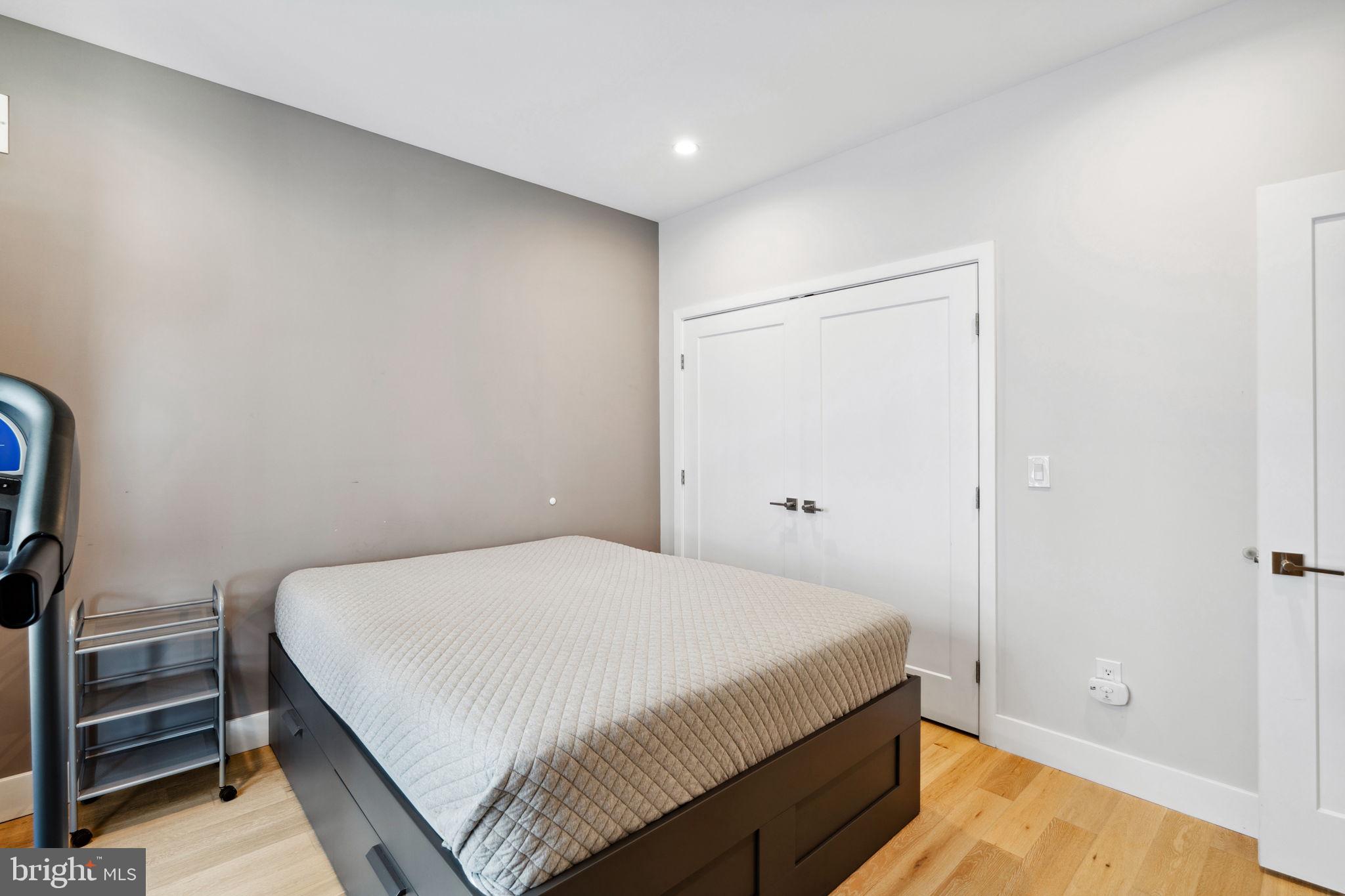 PHILADELPHIA (NORTH) - Residential