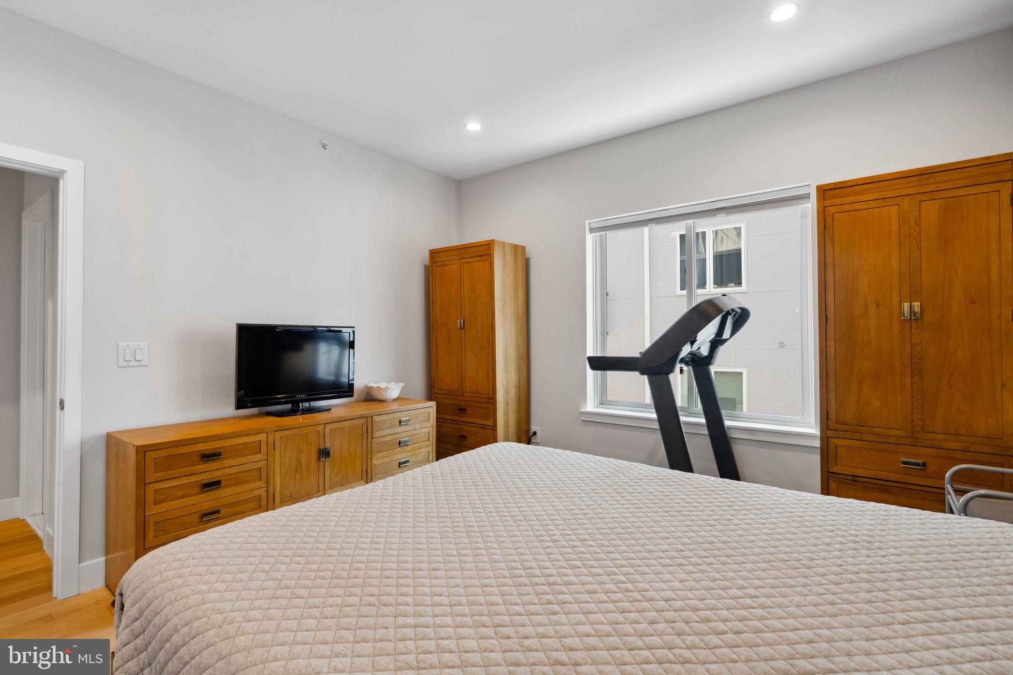 PHILADELPHIA (NORTH) - Residential