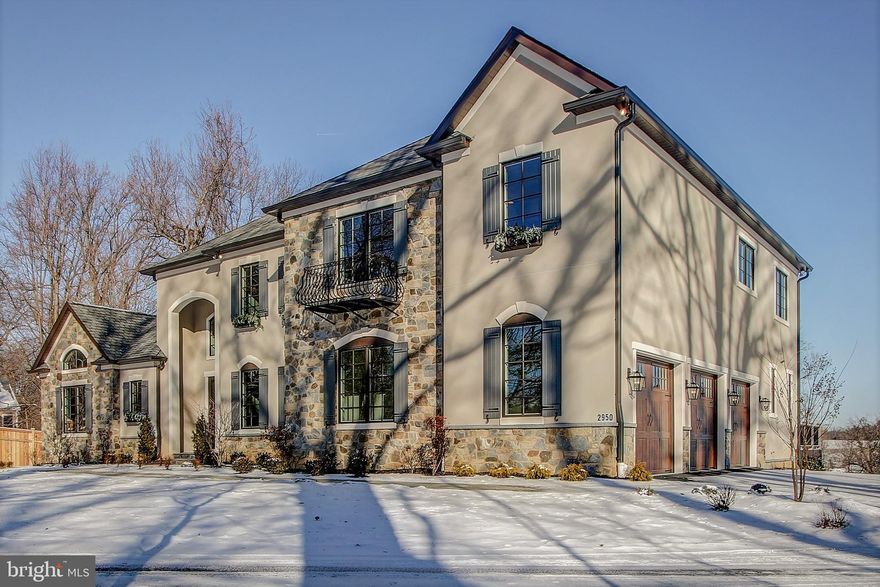 Brand new custom home with the finest finishes throughout.  Extraordinary attention to detail and sophisticated design with a contemporary flair.  10 foot ceilings, open floor plan, fabulous kitchen with SubZero/Wolf professional appliances including built-in coffee station.  All upstairs bedrooms have ensuite baths and huge walk-in closets.  Master Bath and Kitchen are a showstopper! Call for your private showing.