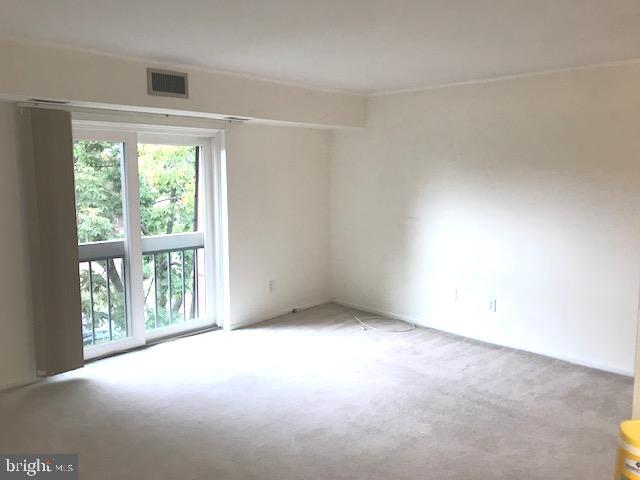 52304 DELAIRE LANDING ROAD 304