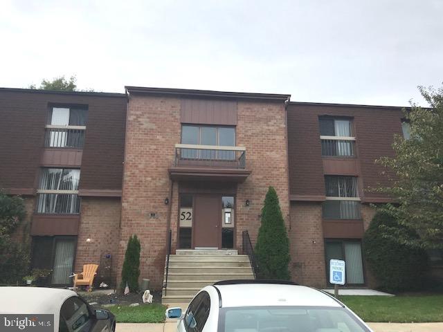 52304 DELAIRE LANDING ROAD 304