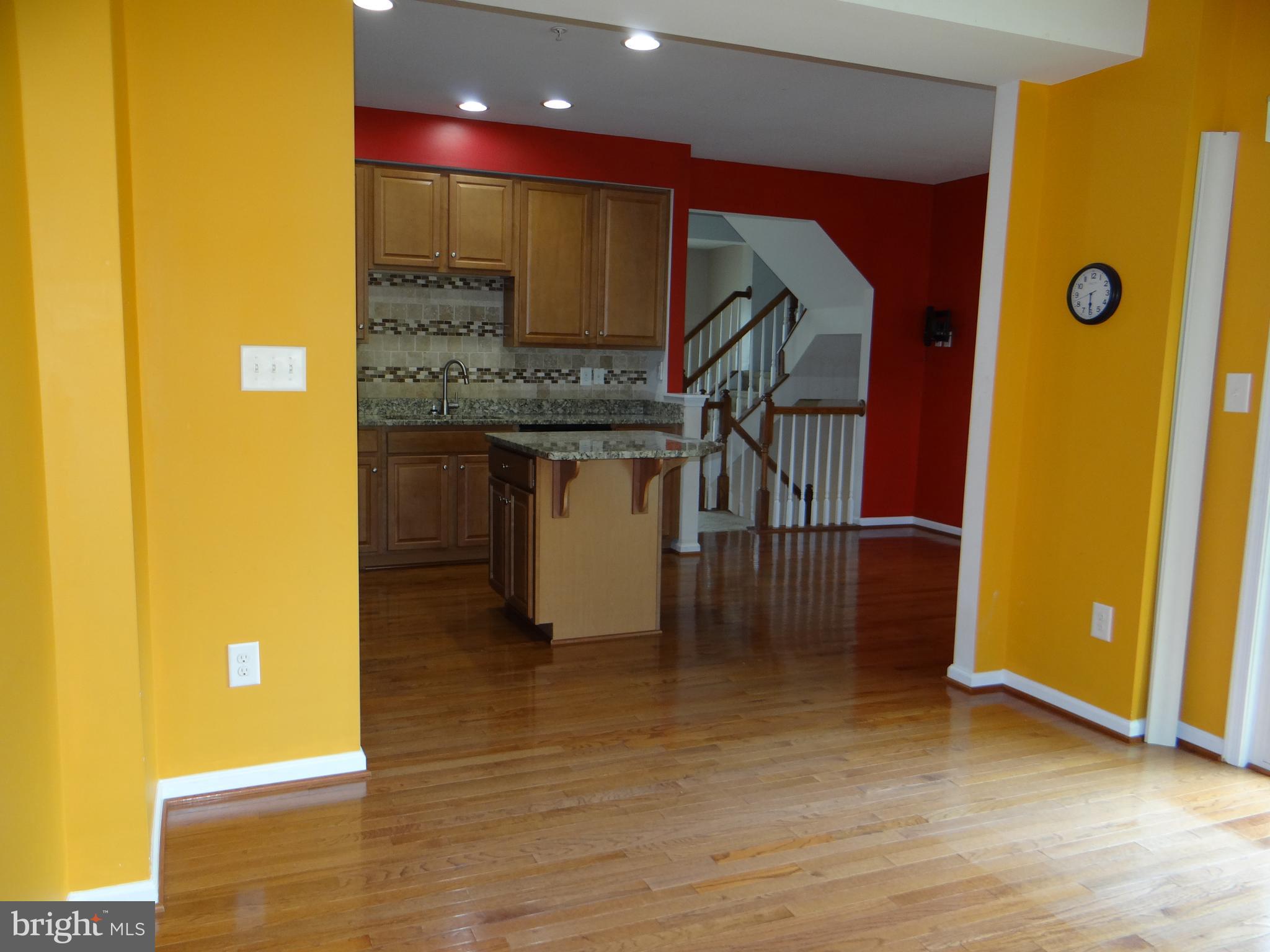 ROUND HILL - Residential Lease