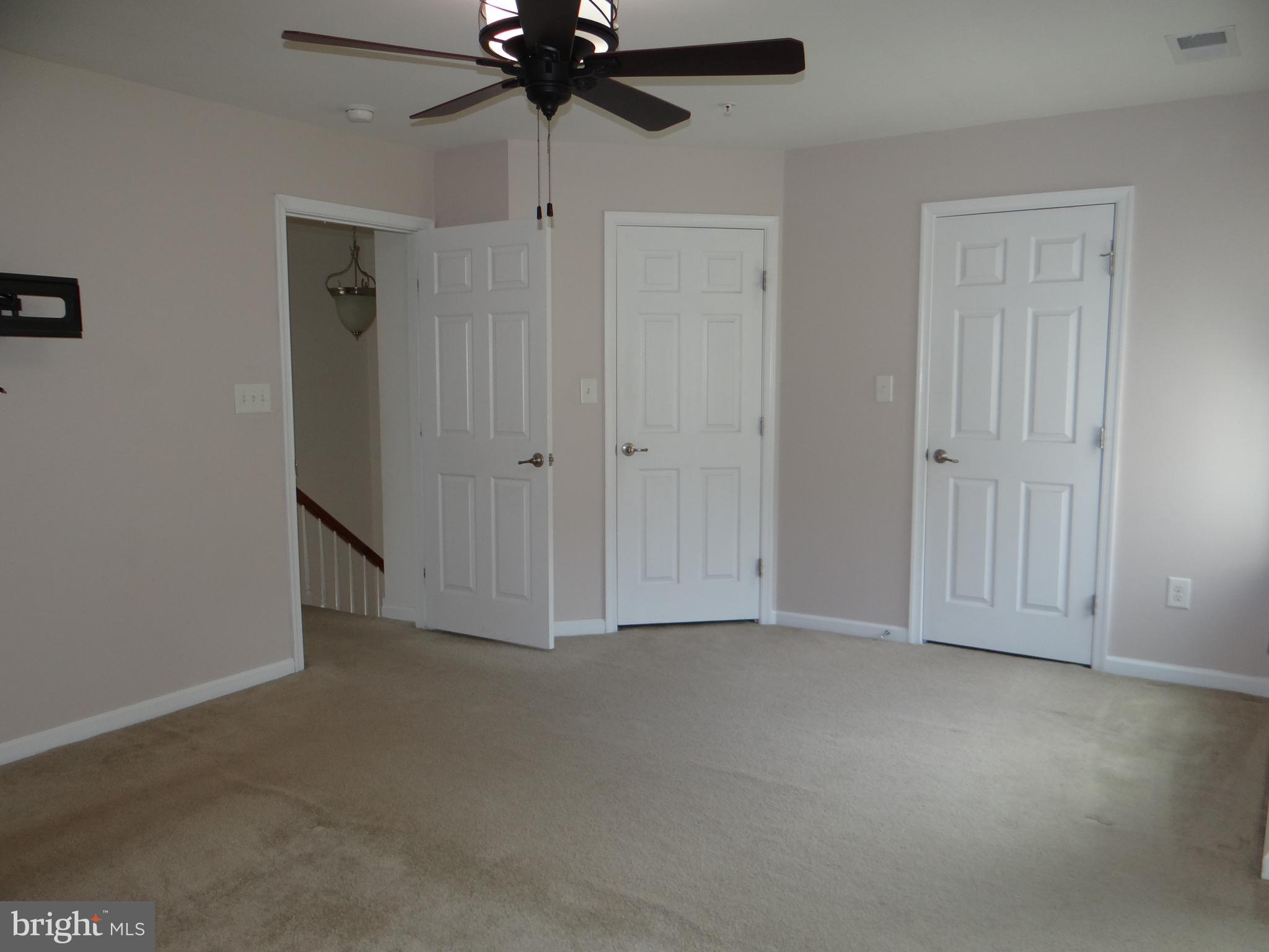 ROUND HILL - Residential Lease