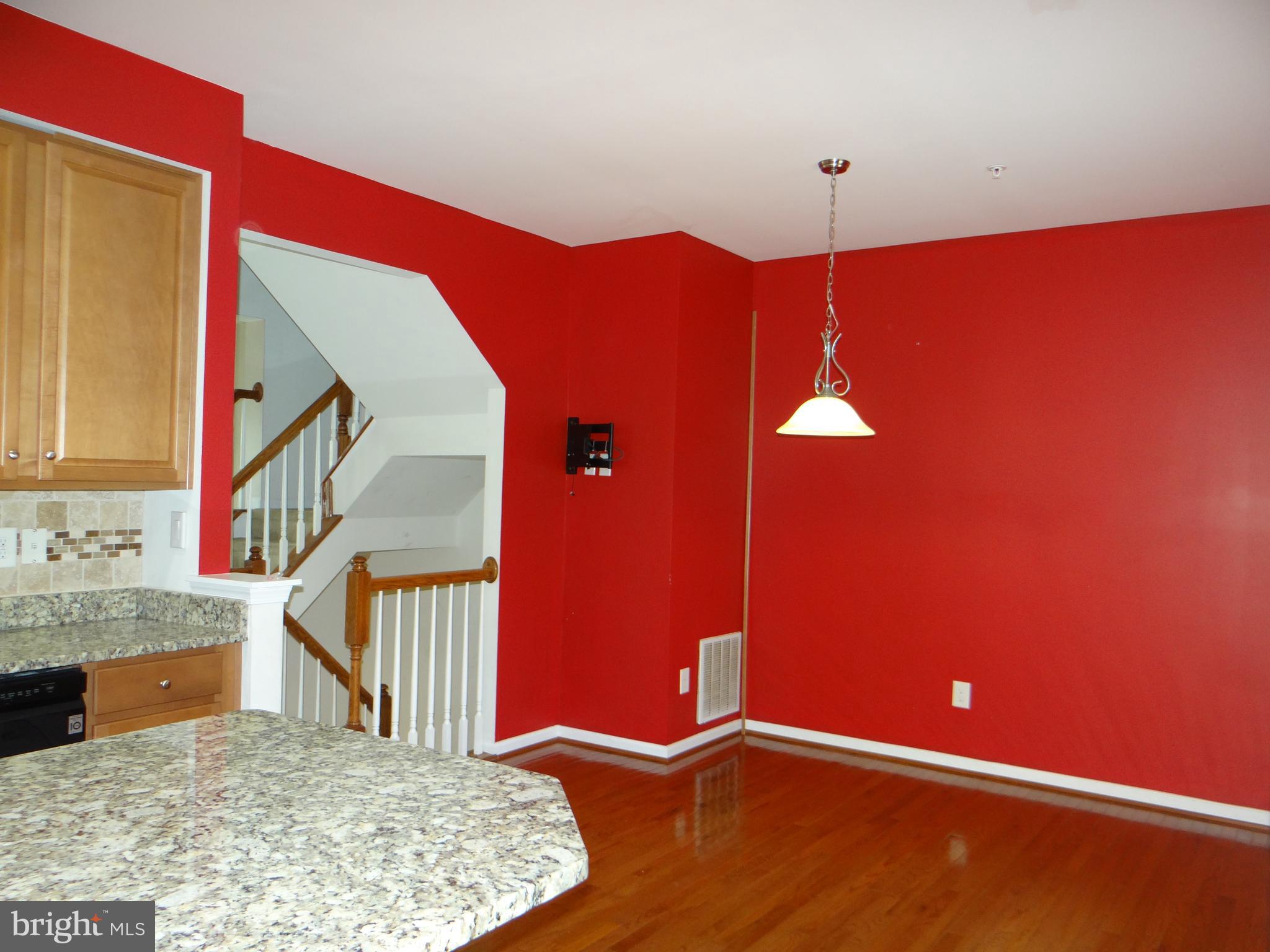 ROUND HILL - Residential Lease