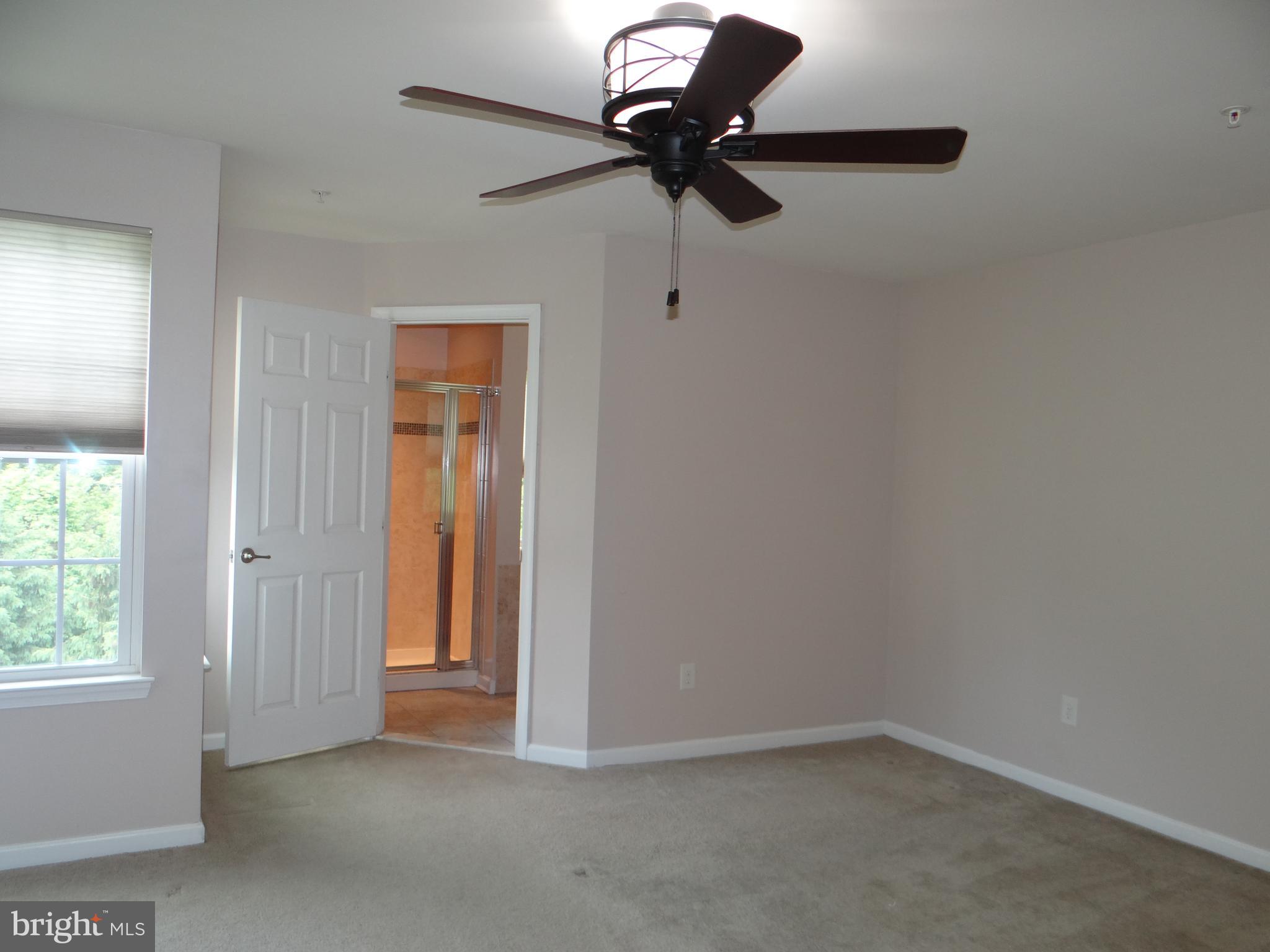 ROUND HILL - Residential Lease